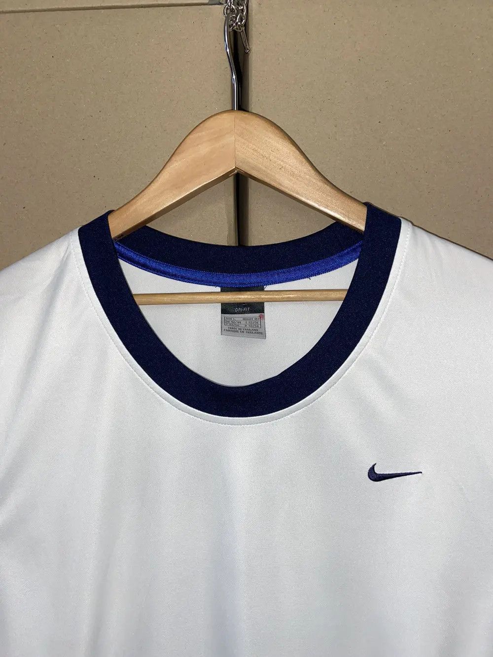 NBA VINTAGE NIKE NOWITZKY 41 BASKETBALL NBA JERSEY SHIRT USA Y2K Size US L / EU 52-54 / 3 - 3 Thumbnail