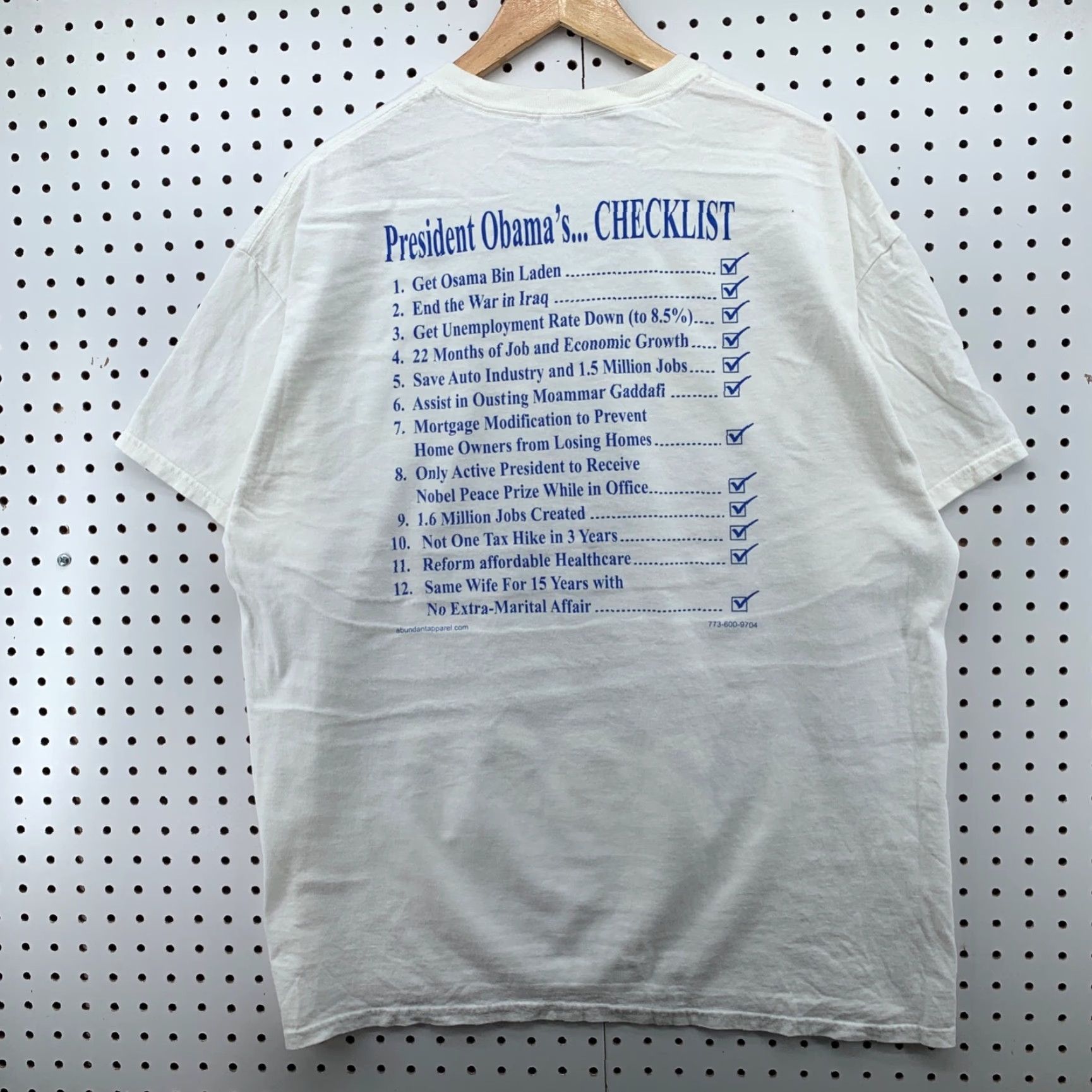 Gildan Barack Obama President Shirt Mens XL 2012 Ive Got Your Back White Cotton Gildan T-Shirt Crew Neck Short Sleeve USA Flag 2000s Mens Size US XL / EU 56 / 4 - 2 Thumbnail