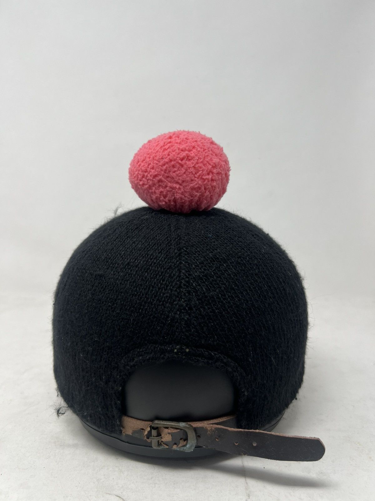 Japanese Brand Peace Black Knitted Pink Pom-Pom Hat Cap Size ONE SIZE - 4 Thumbnail
