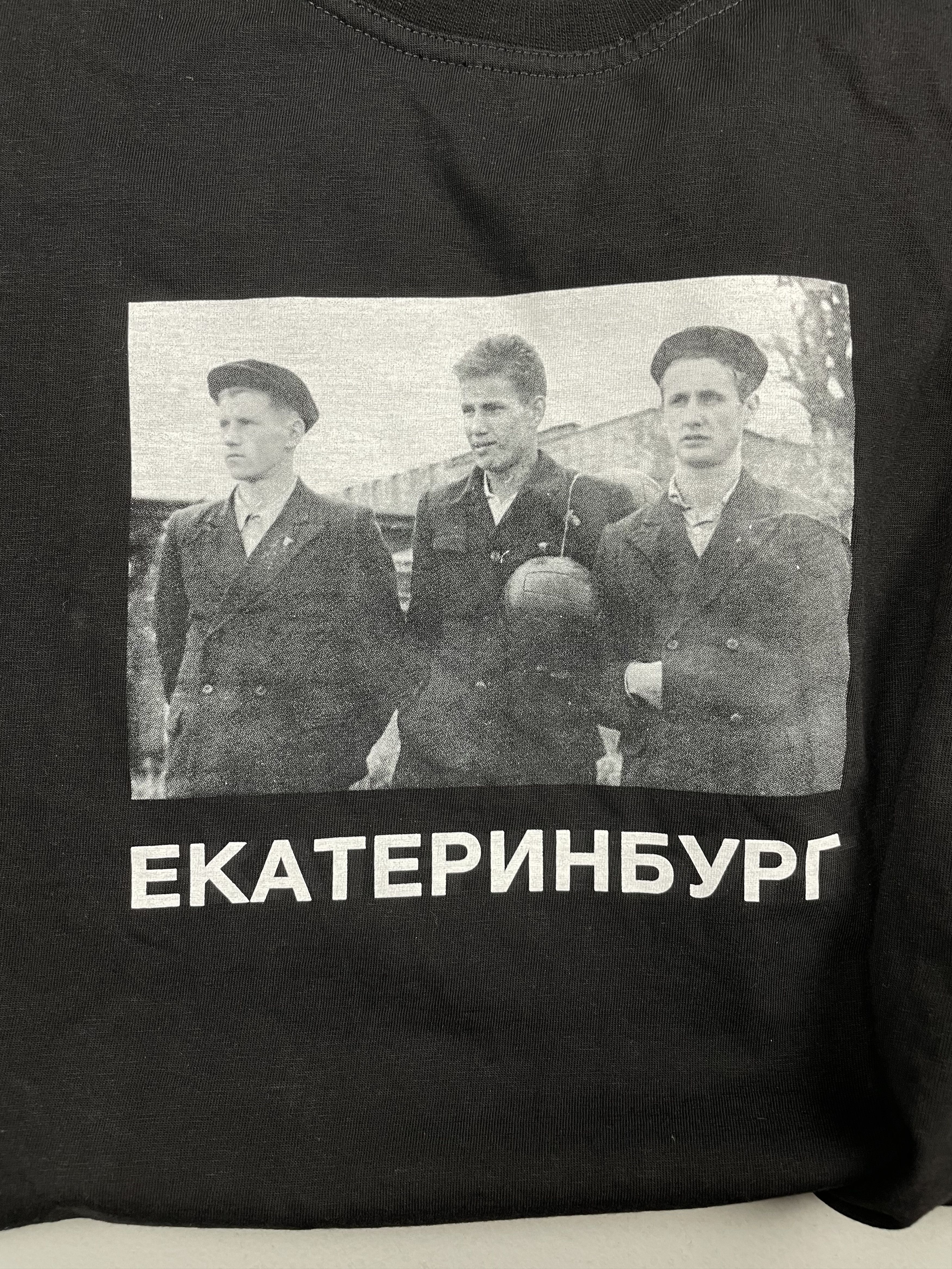 Gosha Rubchinskiy Gosha Rubchinskiy 2018 Ekaterinburg show invitation t-shirt Size US M / EU 48-50 / 2 - 3 Thumbnail