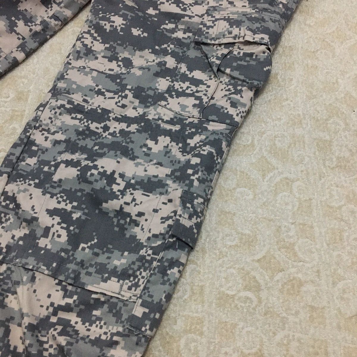 Japanese Brand 💥SOLD💥 Vintage Millitary Issue Digital Camo Cargo Pants Size US 30 / EU 46 - 5 Thumbnail