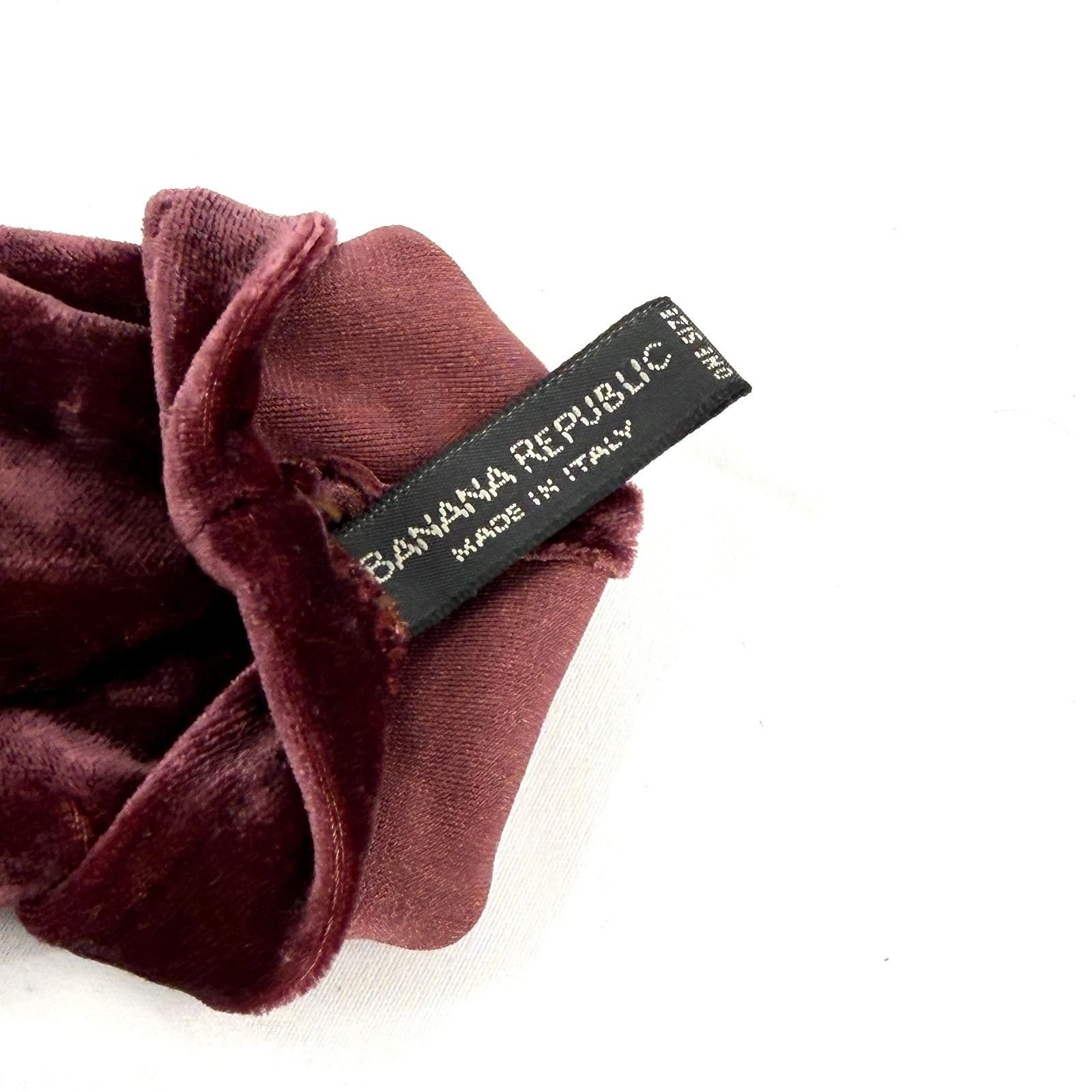Banana Republic Vintage Y2K Maroon Velvet Goth Stretch Evening Gloves Size ONE SIZE - 3 Thumbnail