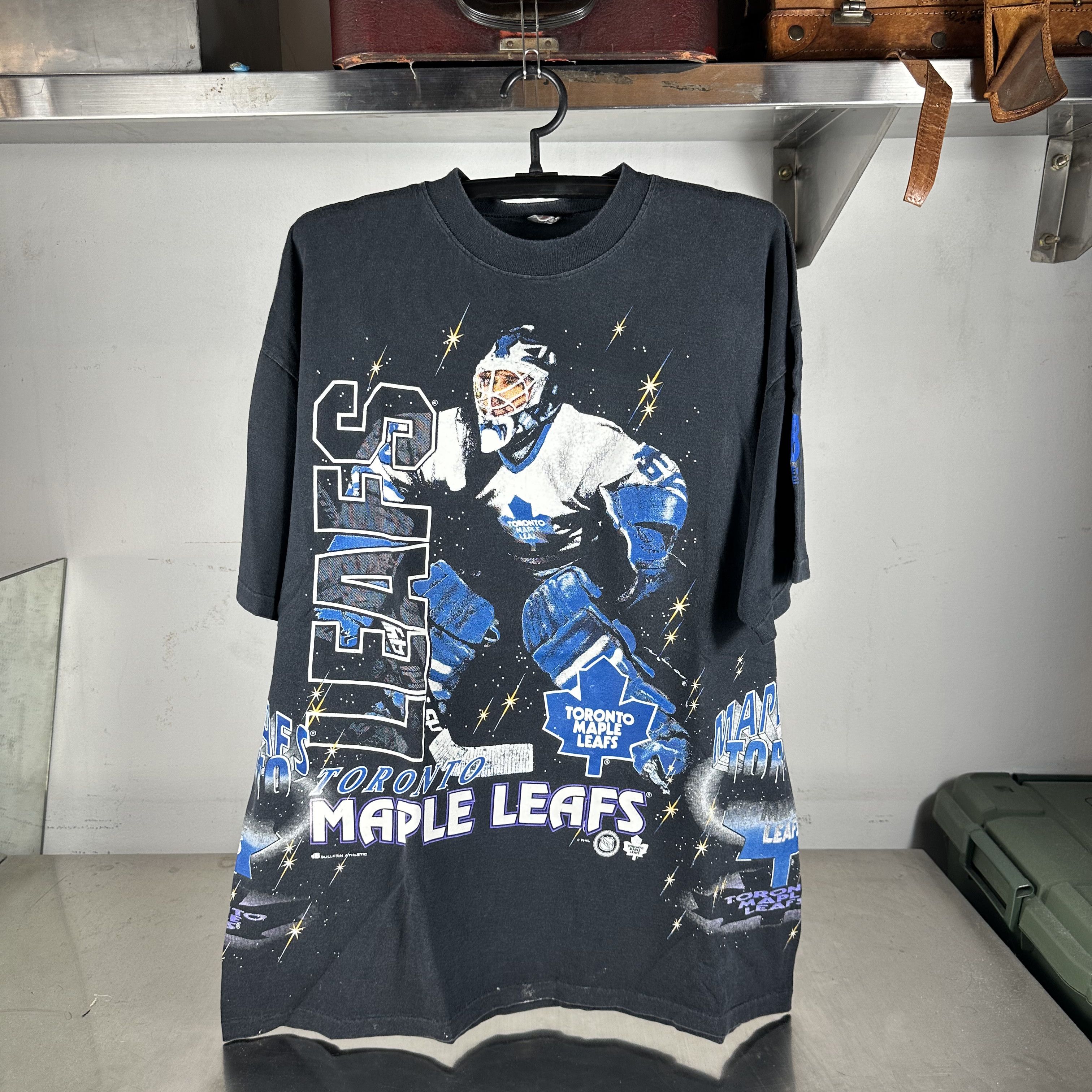 Vintage 90s Toronto Maple Leafs Bulletin Athletic NHL AOP T-Shirt Size US XL / EU 56 / 4 - 1 Thumbnail