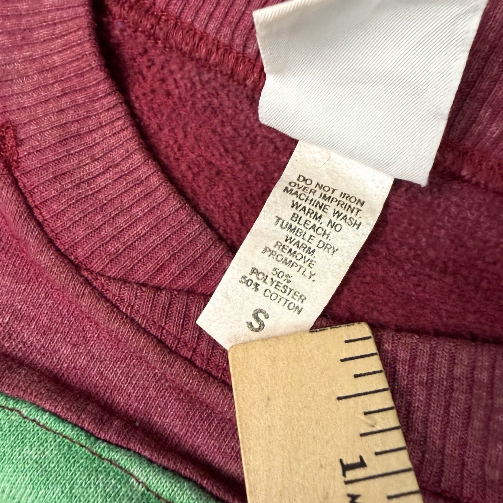Vintage VINTAGE Yosemite Sweatshirt Adult S Red National Park Graphic 80s 90s Nature Outdoor Retro Crew Neck Pullover Size US S / EU 44-46 / 1 - 7 Thumbnail