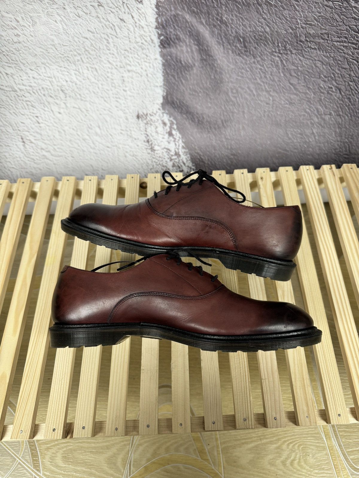Dr. Martens Dr.Martnes AW501 leather Oxford classic leather shoes Size US 11 / EU 44 - 9 Thumbnail