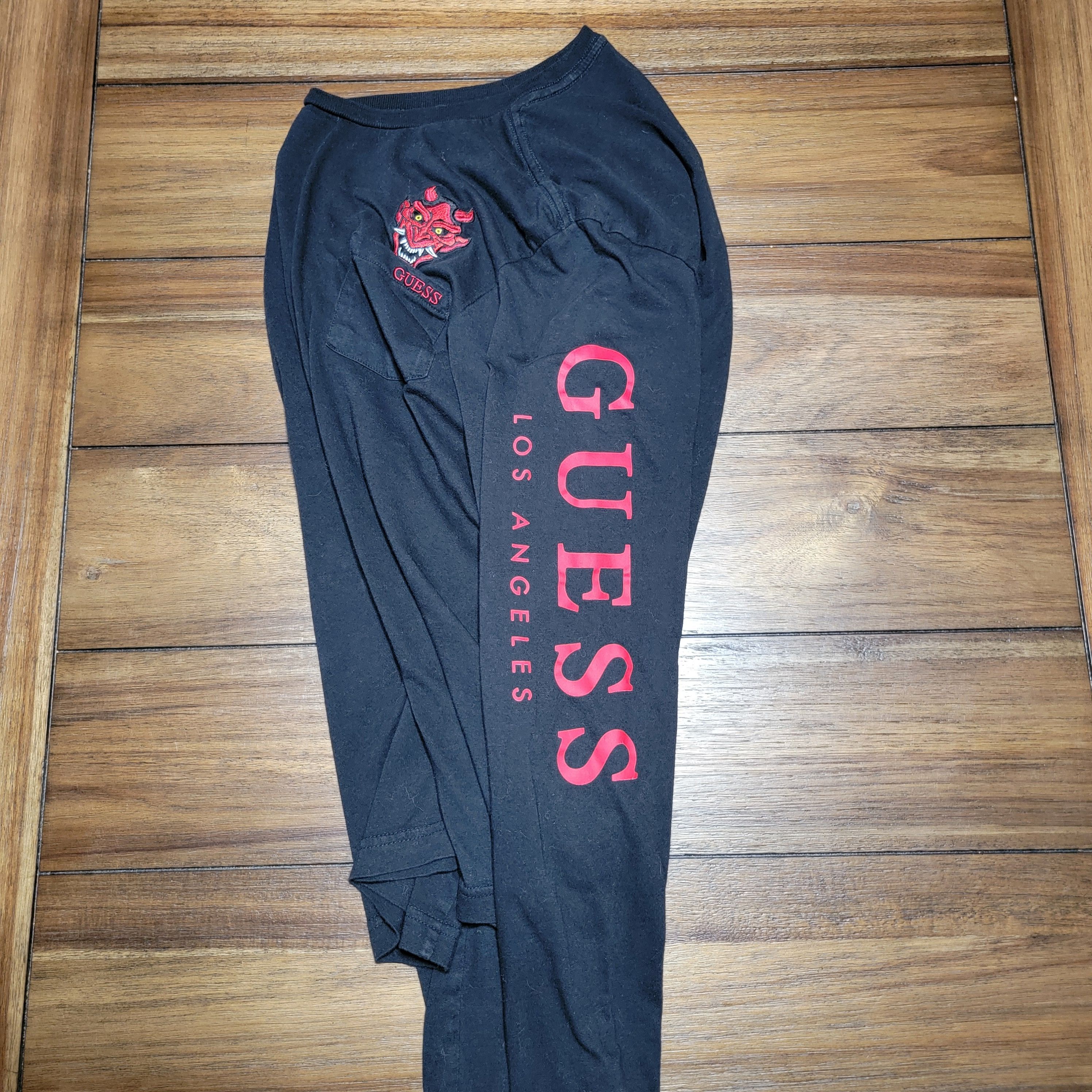 Guess Guess LS Unisex Tee Arm Logos Embroidered Devil - Medium Size L / US 10 / IT 46 - 4 Thumbnail