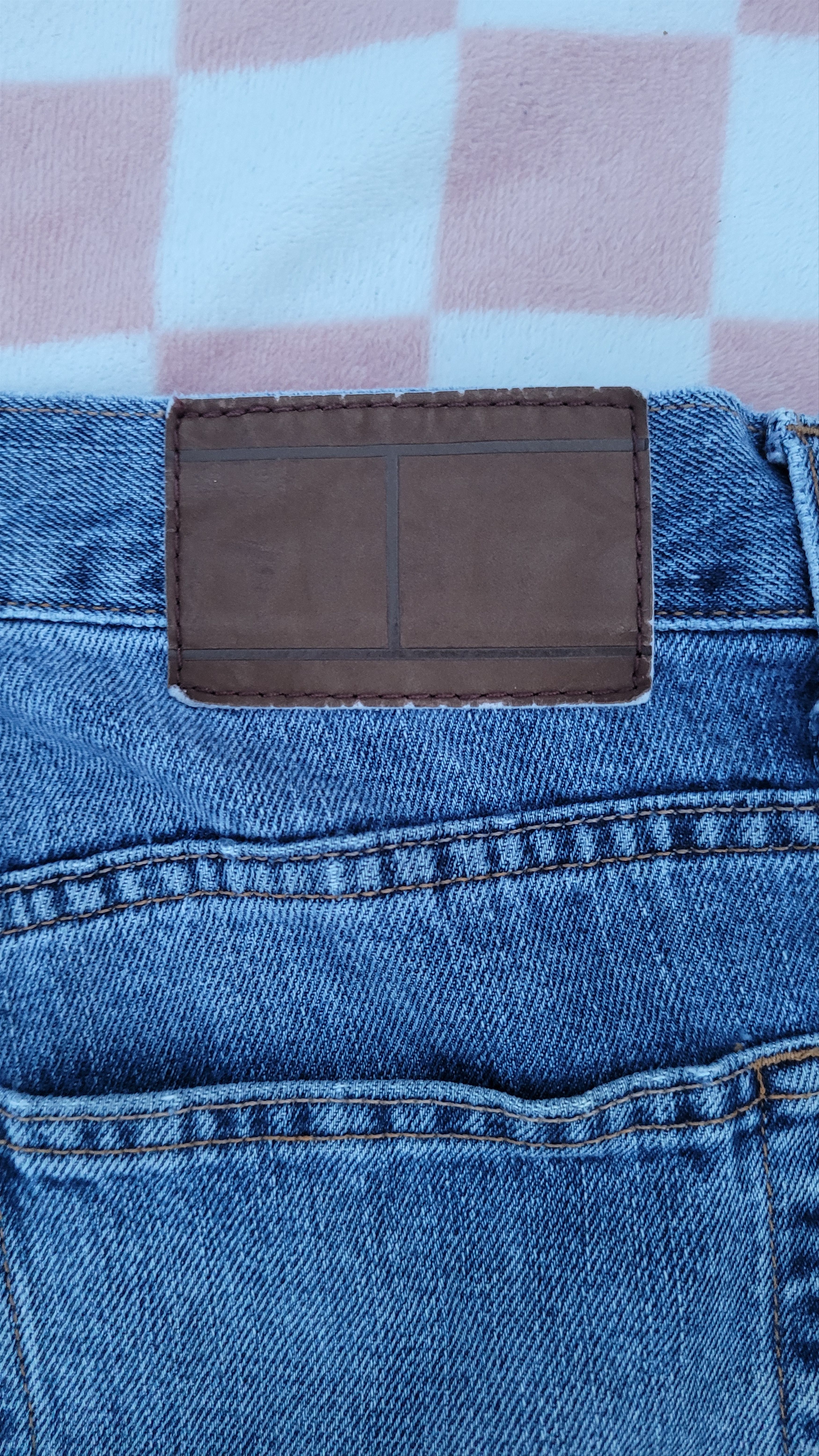 Tommy Hilfiger Y2K Tommy Hilfiger Sz 36x33 Jeans Size US 36 / EU 52 - 1 Thumbnail