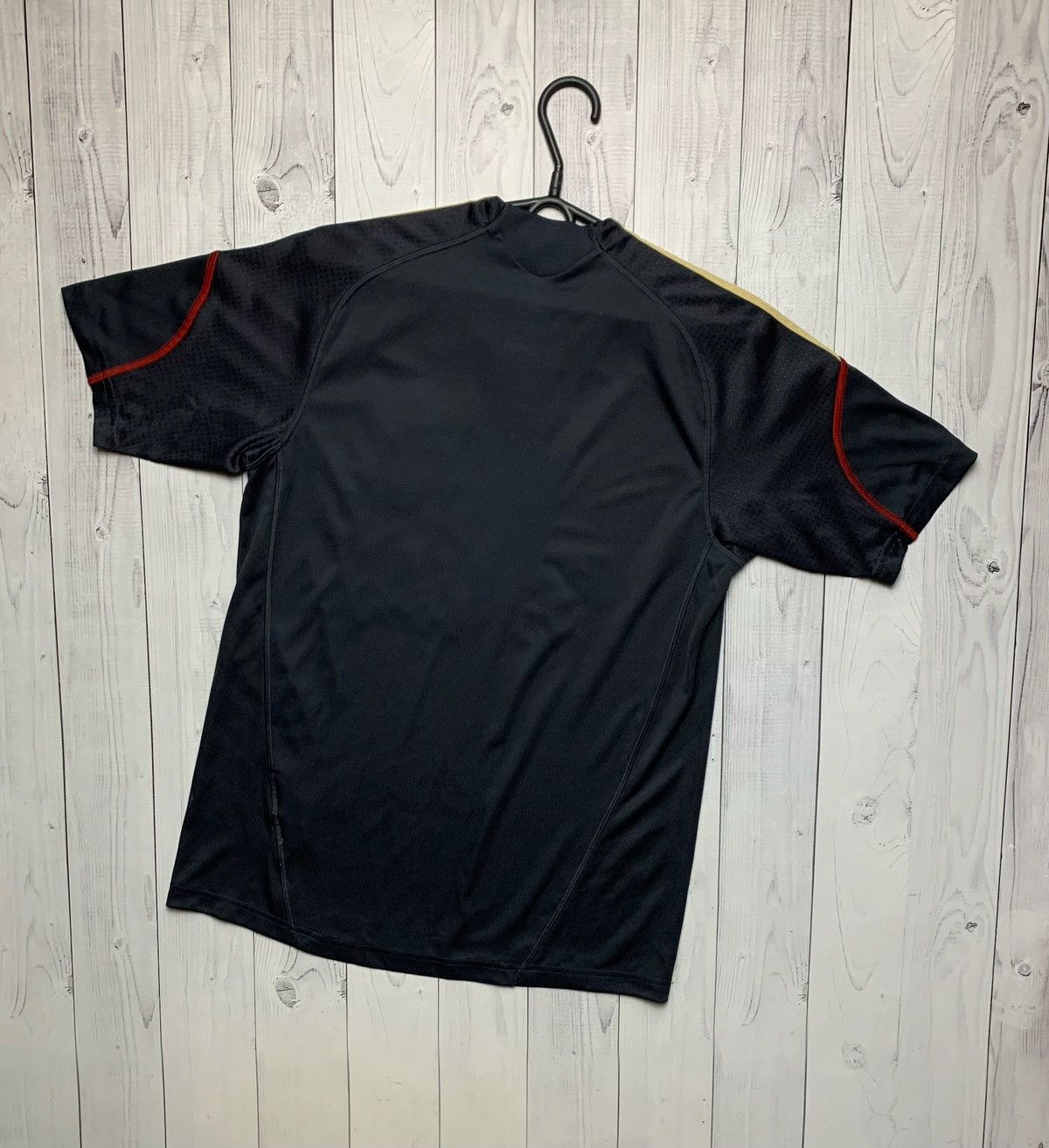 Adidas × Vintage Vintage adidas Liverpool black size Xs/S away rare gold line Size US XS / EU 42 / 0 - 7 Thumbnail