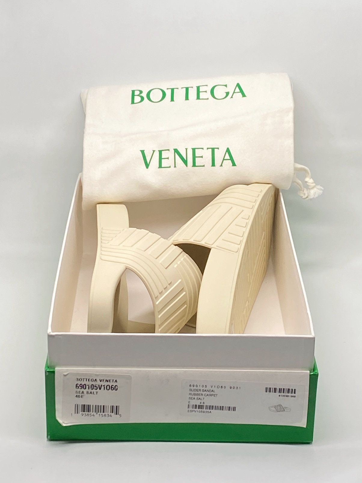 Bottega Veneta Bottega Veneta Rubber Slide Sandals size 46/us size 13 Size US 13 / EU 46 - 11 Thumbnail
