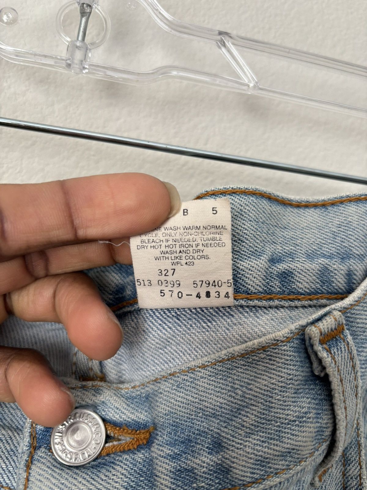 Levi's Vintage 90s 570 Levi's Light Wash Jeans Size US 34 / EU 50 - 8 Thumbnail