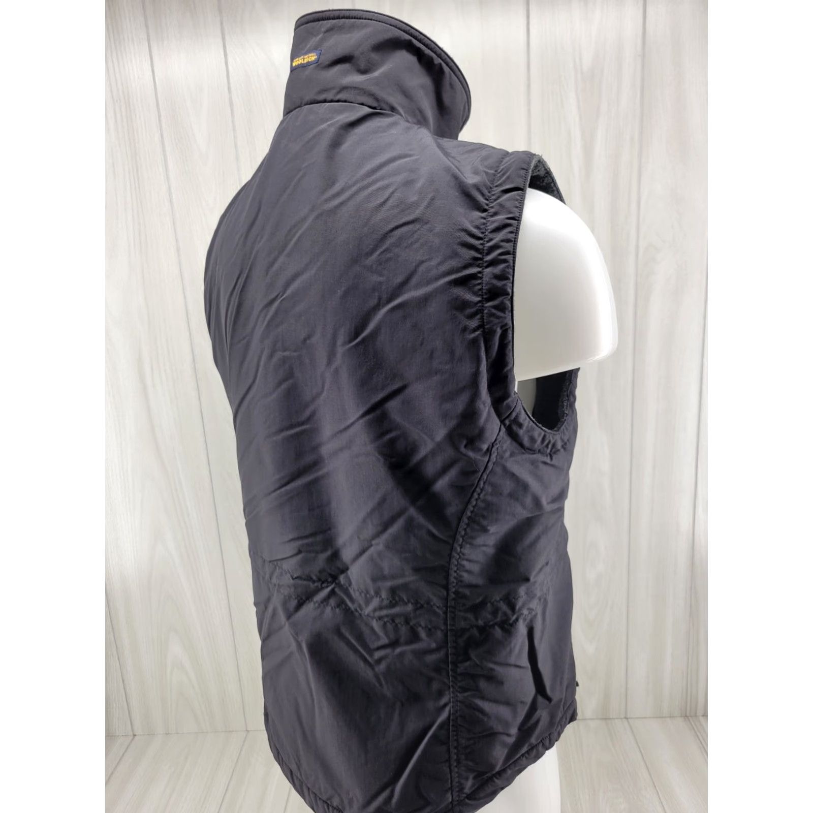 Vintage Woolrich Vest Black Zip Fleece Lined Woolrich Women’s Size Medium Vest Black Zip Fleece Lined Size M / US 6-8 / IT 42-44 - 4 Thumbnail