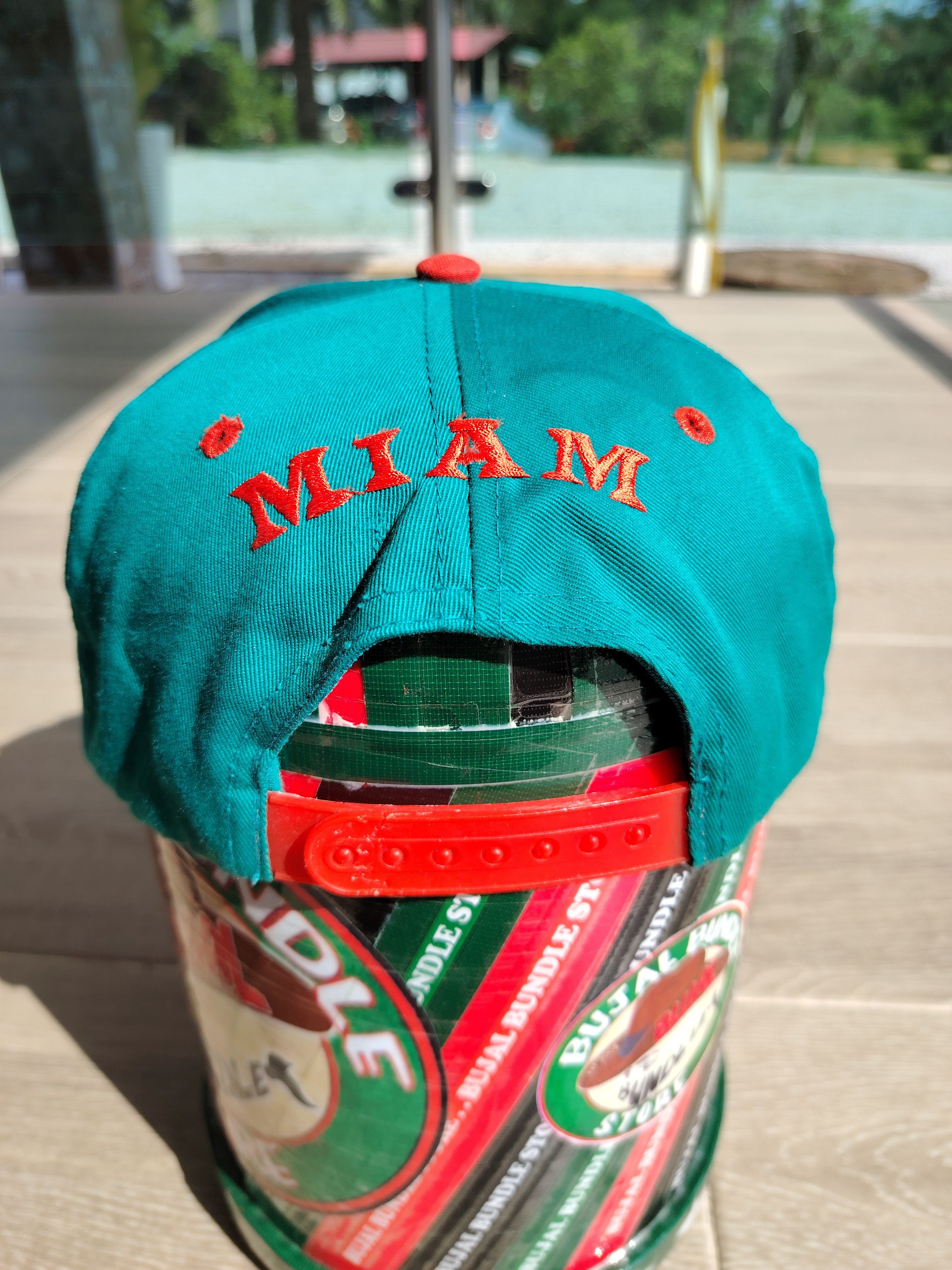 Logo 7 × NFL × Warner Bros Vintage 1993 Miami Dolphins Looney Tunes Logo 7 Hat NFL Size ONE SIZE - 3 Thumbnail