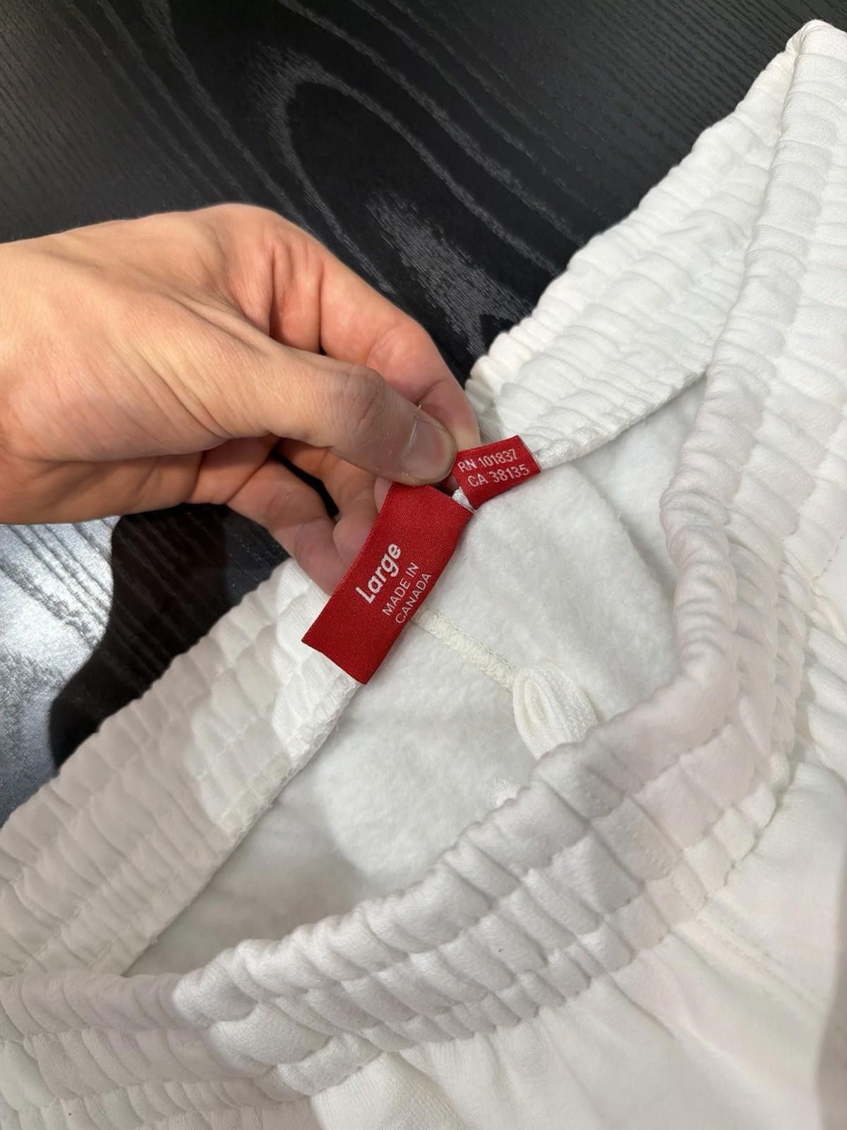 Supreme Supreme S Logo Sweatpants White (SS25) Brand New Size Large Size US 34 / EU 50 - 7 Thumbnail