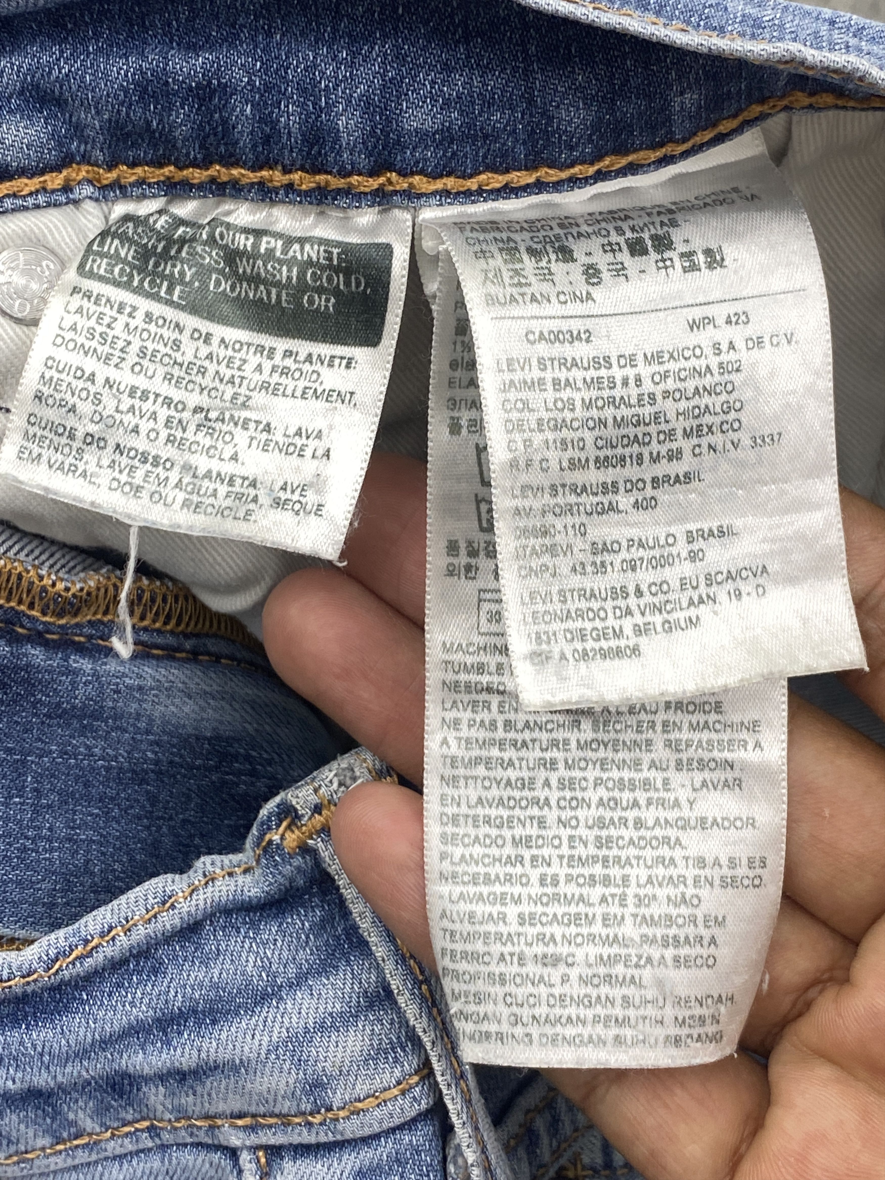 Levi's Vintage Levi's 505 Faded Blue Jeans DP2825 Size US 31 - 16 Thumbnail