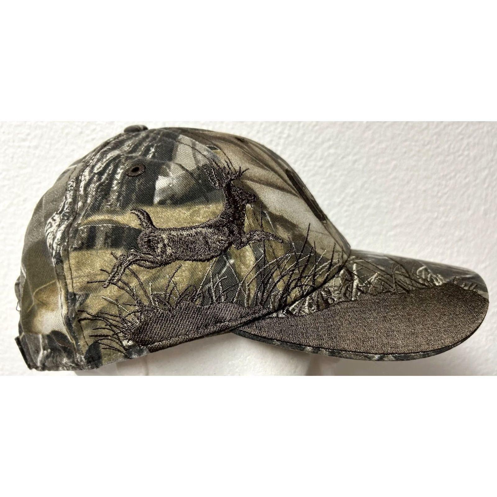 Vintage VINTAGE? CAT Dri Duck Wildlife Series Hat Deer Embroidered Baseball Cap Olive Green New Size ONE SIZE - 3 Thumbnail