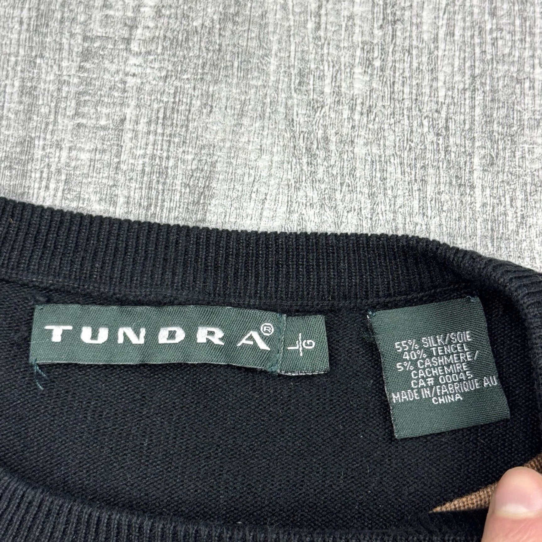 Vintage Vintage Tundra Men’s Large Black Knit Sweater Geometric Pattern 80s 90s Casual Pullover Size US L / EU 52-54 / 3 - 3 Thumbnail