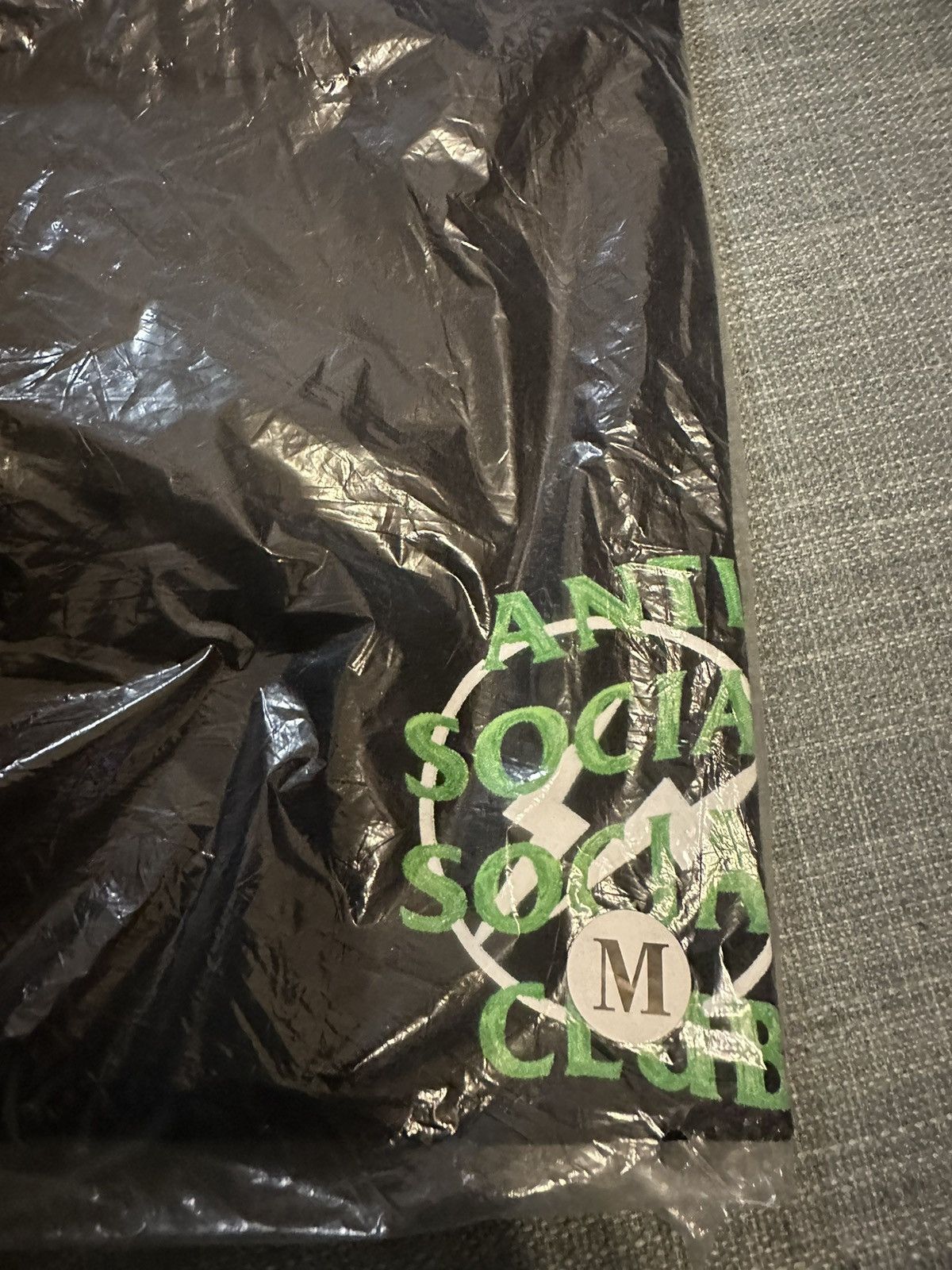 Anti Social Social Club × Fragment Design ASCSXFRAGMENT Precious Petals Black T-Shirt in size Medium Size US M / EU 48-50 / 2 - 3 Thumbnail