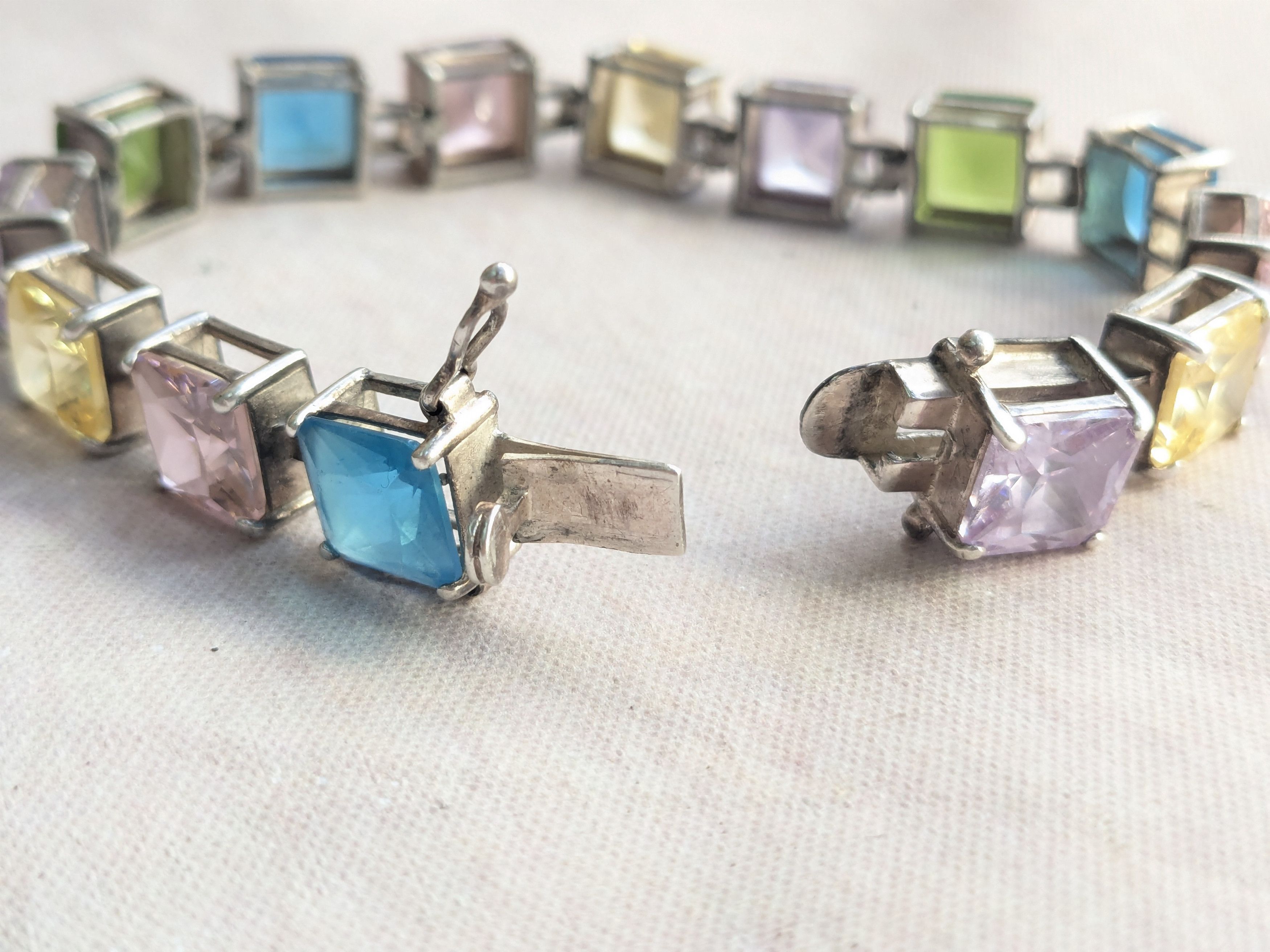 Sterling Silver Sterling Silver Tennis Bracelet Rainbow Square 7.5" Y2K Size ONE SIZE - 11 Thumbnail