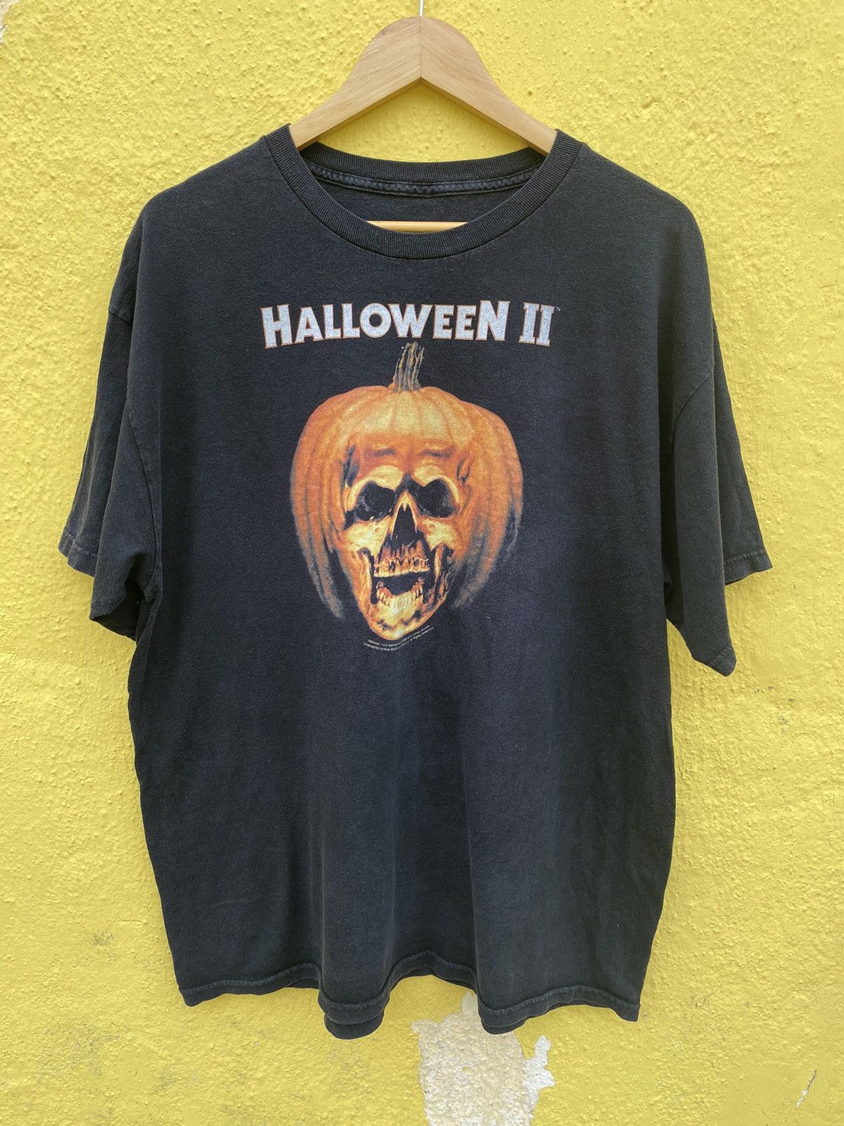 Vintage Vintage Halloween 2 movie / film shirt Size US XL / EU 56 / 4 - 7 Thumbnail