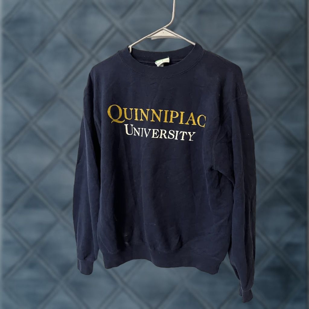 Champion VINTAGE Quinnipiac University Champion Navy Blue Crewneck Sweatshirt Size S Unisex Adults University Pullover Boys Girls Mens Womens Size US S / EU 44-46 / 1 - 1 Thumbnail