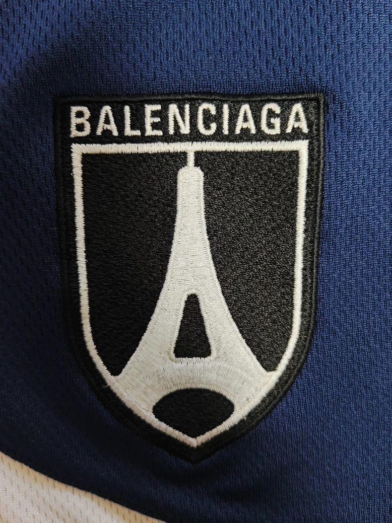 Balenciaga Balenciaga size xl Breathable sportyb shorts in iron tower Size US 30 / EU 46 - 4 Thumbnail