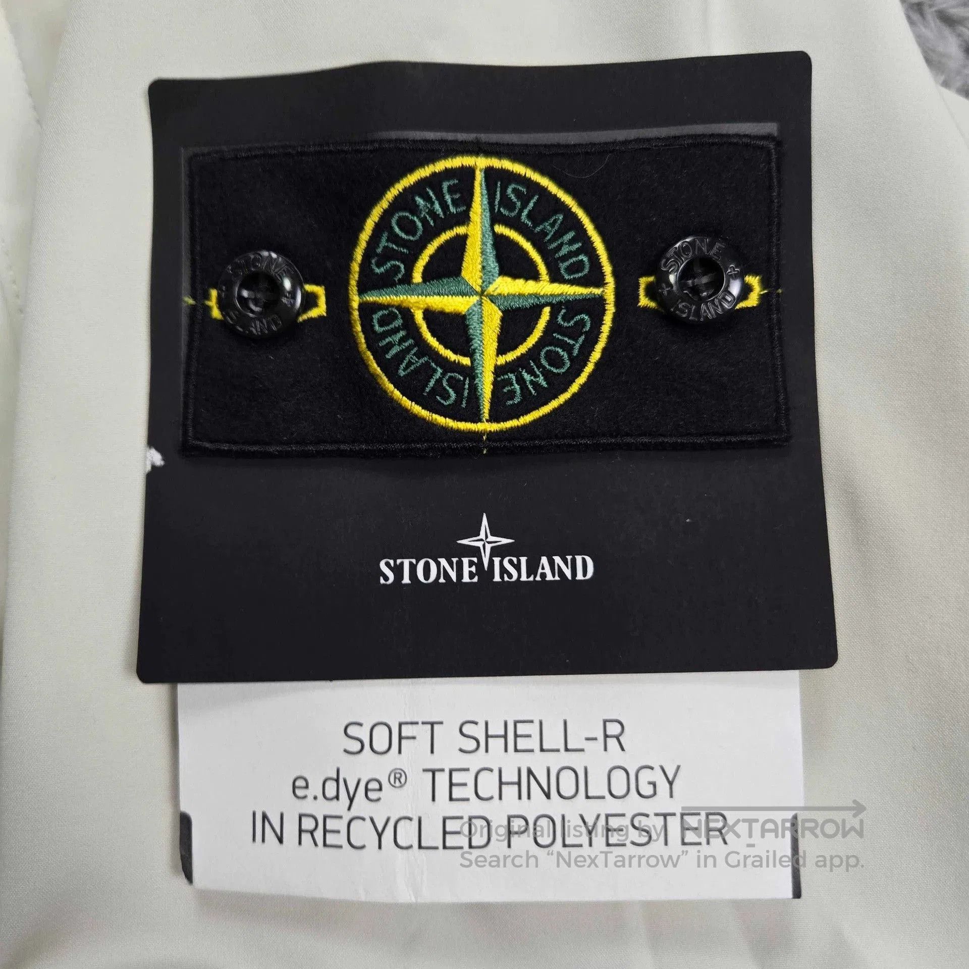 Stone Island stone island softshell jacket in ivory white. Size US XXL / EU 58 / 5 - 4 Thumbnail
