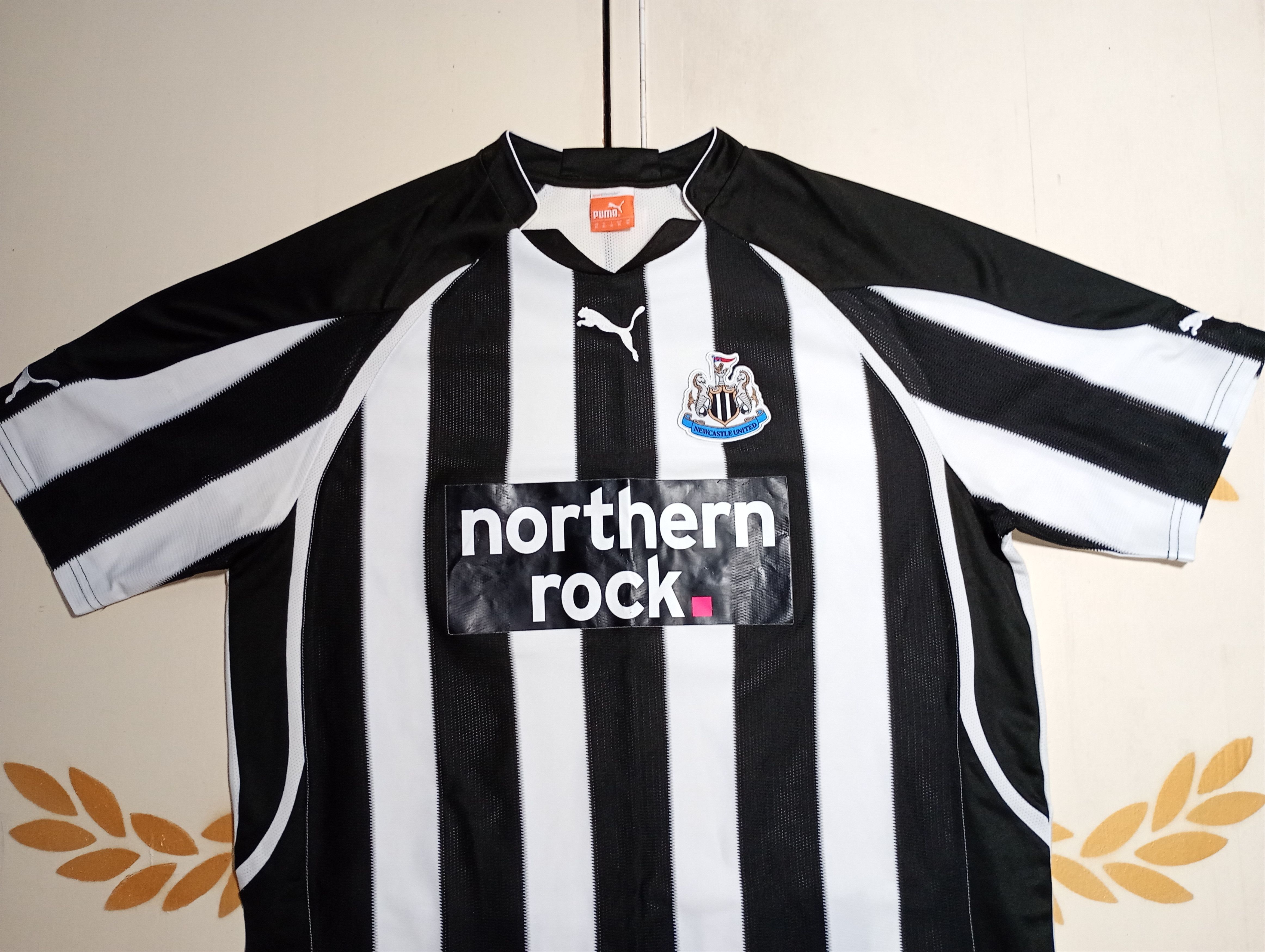 Puma Puma Newcastle United Home Jersey 2010-2011 Size US XL / EU 56 / 4 - 4 Thumbnail