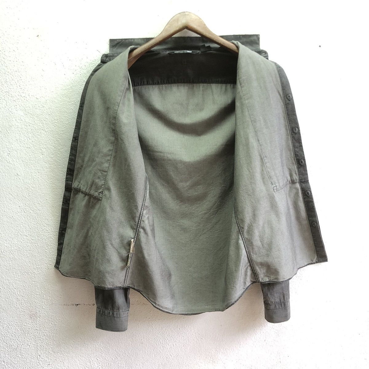 Neil Barrett distressed style NEIL BARRETT button up shirt Size US S / EU 44-46 / 1 - 4 Thumbnail