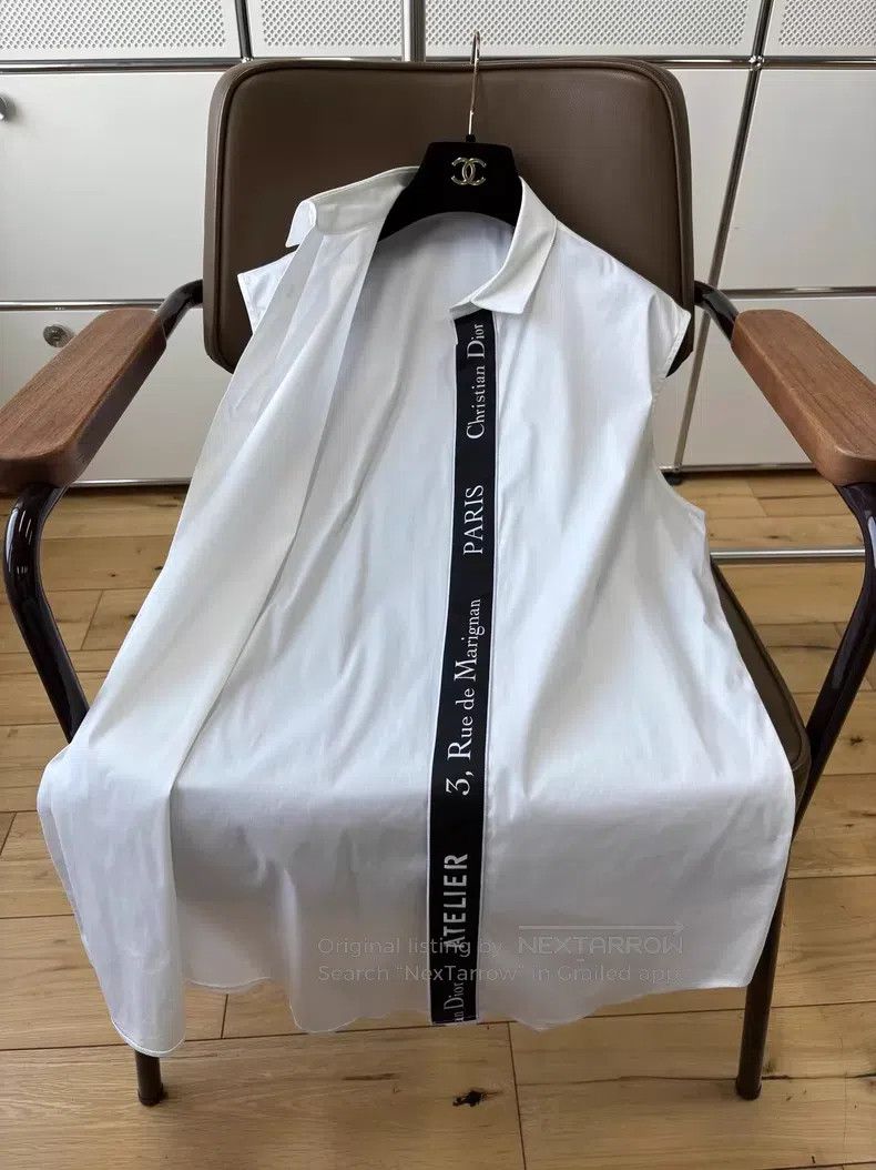 Dior Dior Size 38 Sleeveless shirt with white and black letter p Size US XXS / EU 40 - 4 Thumbnail