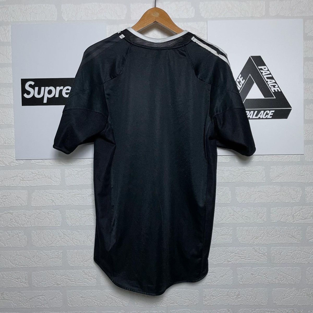 Adidas REAL MADRID 2004 2005 AWAY FOOTBALL SHIRT SOCCER JERSEY Size US S / EU 44-46 / 1 - 2 Thumbnail