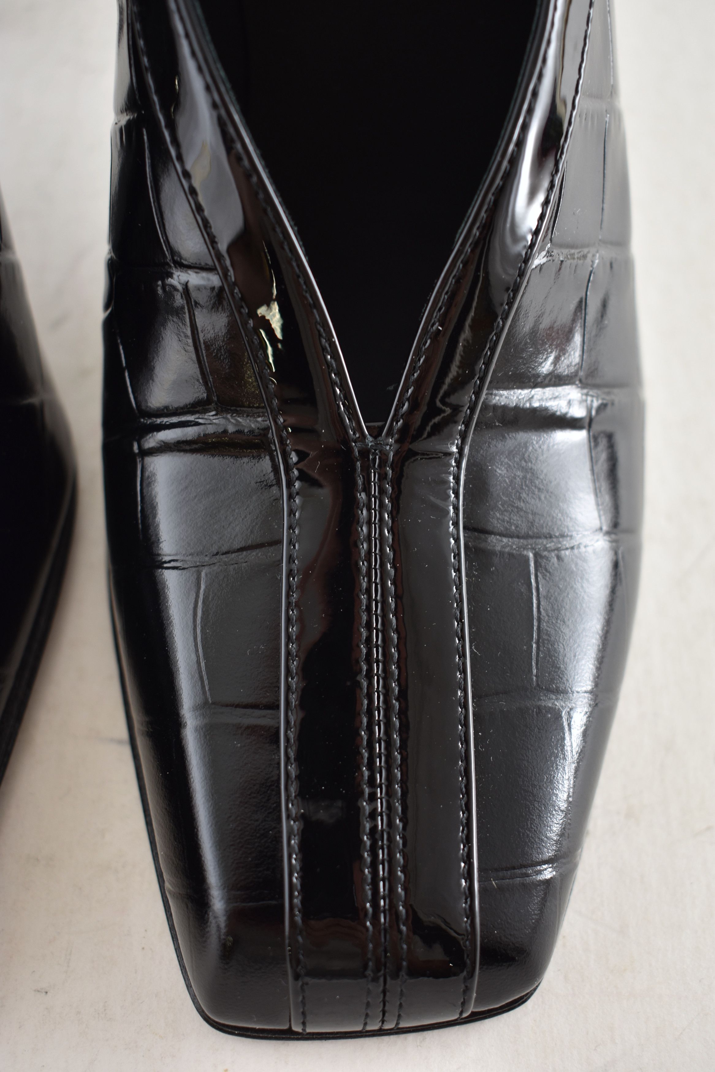 Chanel Chanel 26S Black Crocodile Croc Patent CC Logo Heel Pump 39 Size US 9 / IT 39 - 13 Thumbnail