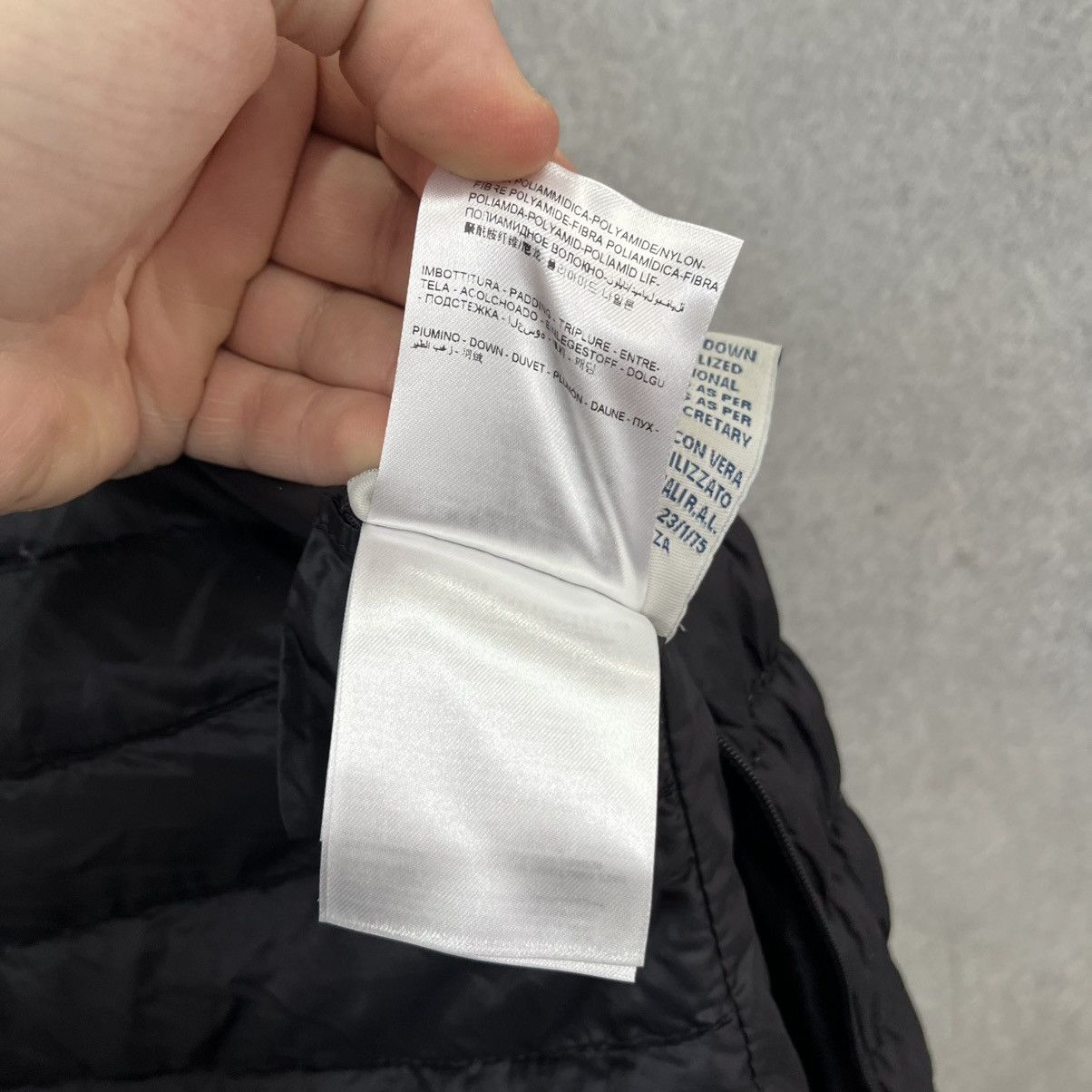 Moncler Moncler Vest Black Size US S / EU 44-46 / 1 - 16 Thumbnail