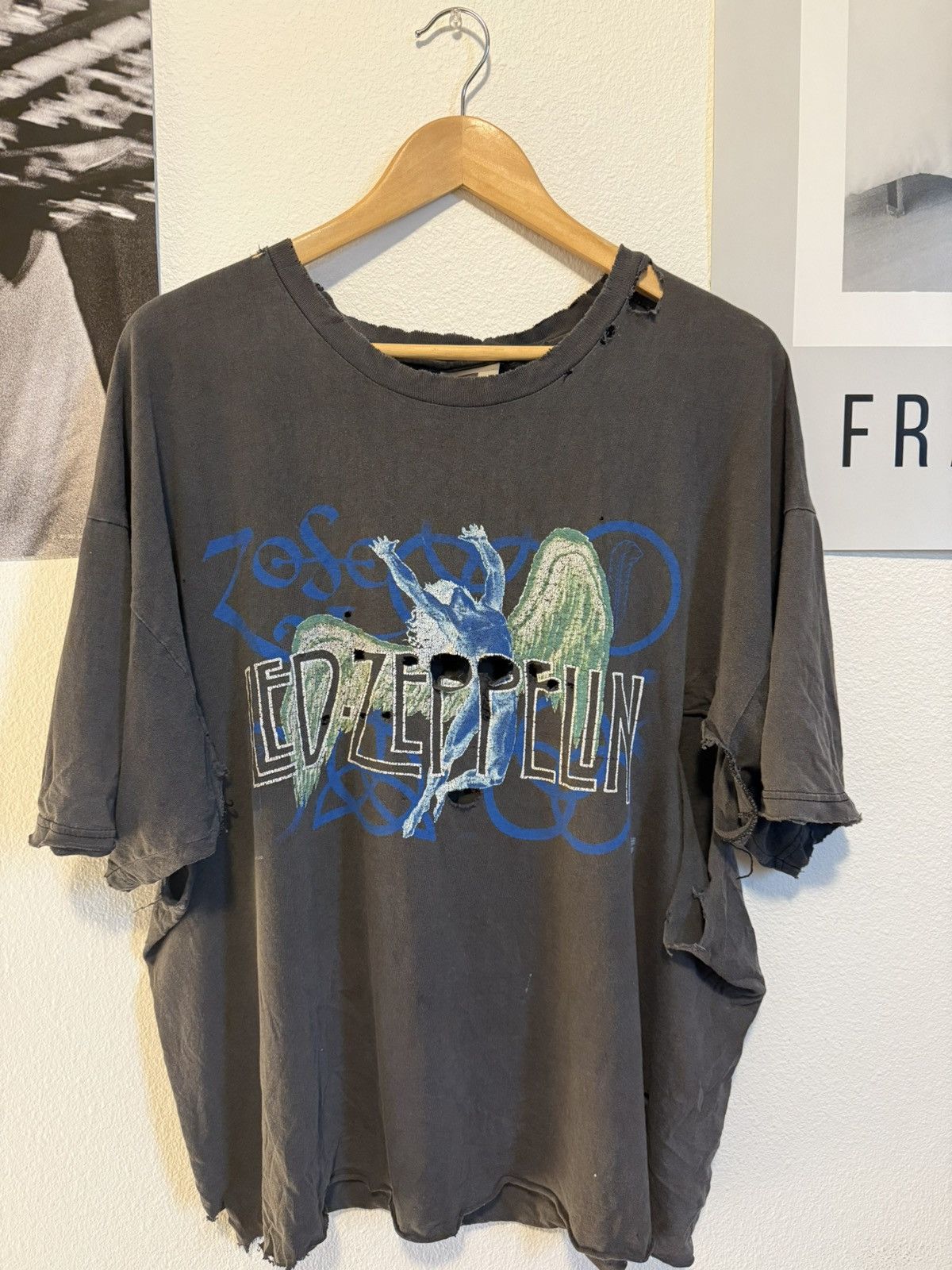 Band Tees 1995 Led Zeppelin Distressed Band Tee Size US XL / EU 56 / 4 - 2 Thumbnail