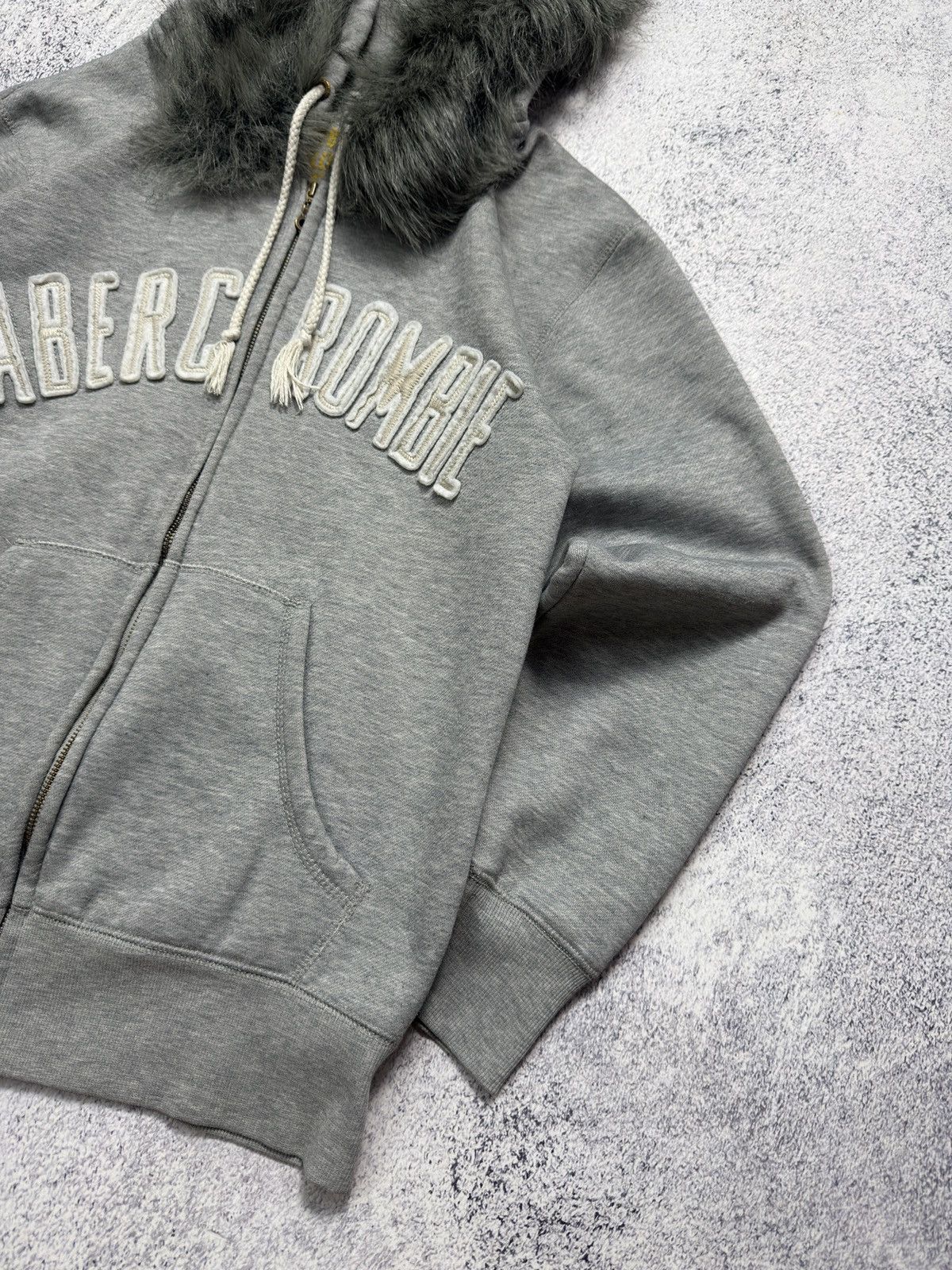 Abercrombie & Fitch Y2K Abercrombie & Fitch Faux Fur Zip Up Hoodie Cyber Size US M / EU 48-50 / 2 - 4 Thumbnail