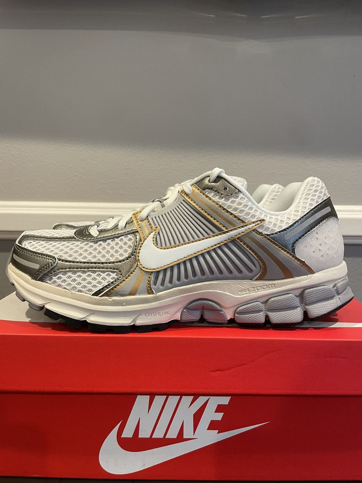 Nike zoom vomero 5 sp sizing hotsell