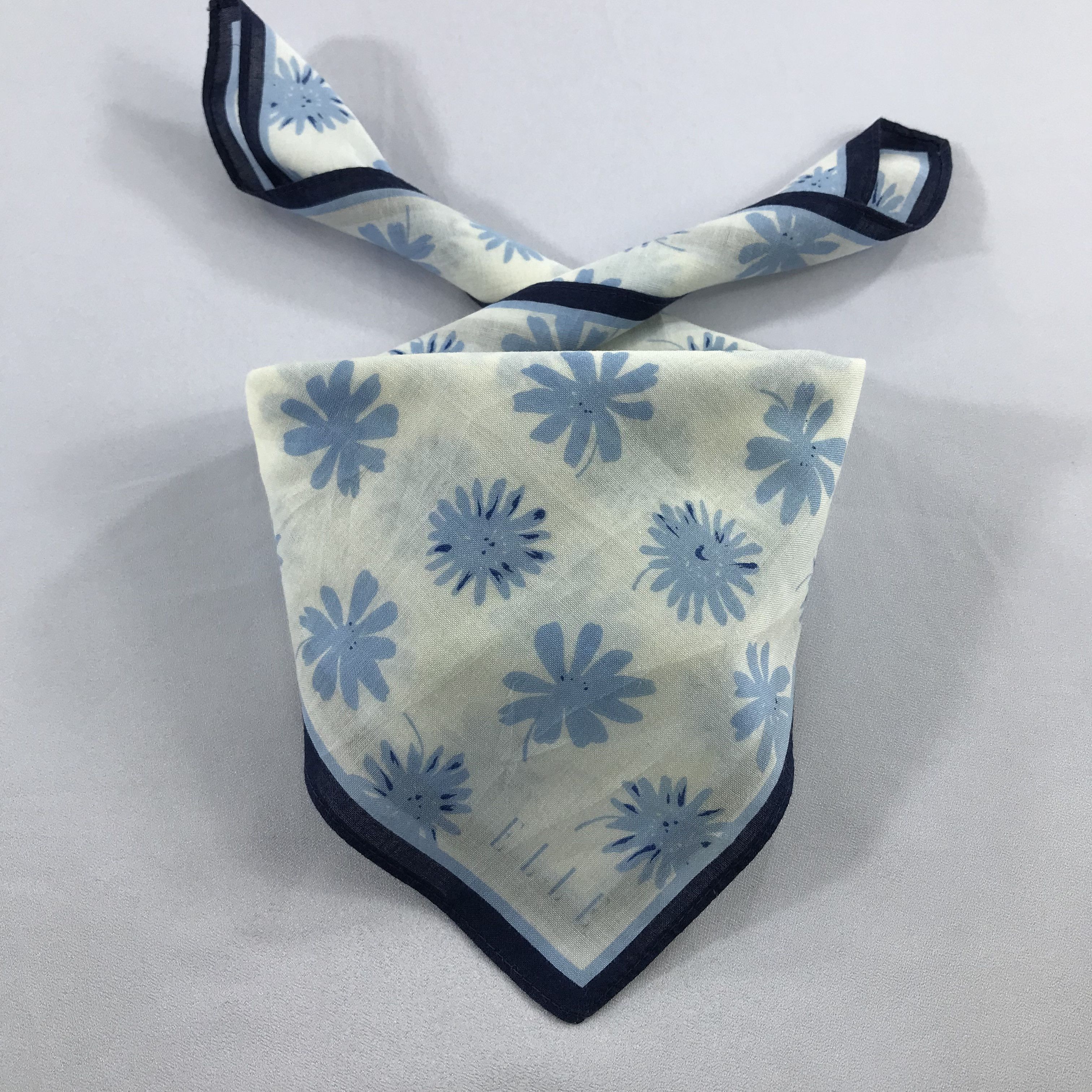 Vintage Elle Bandana / Handkerchief / Neckerchief - S2566 Size ONE SIZE - 3 Thumbnail