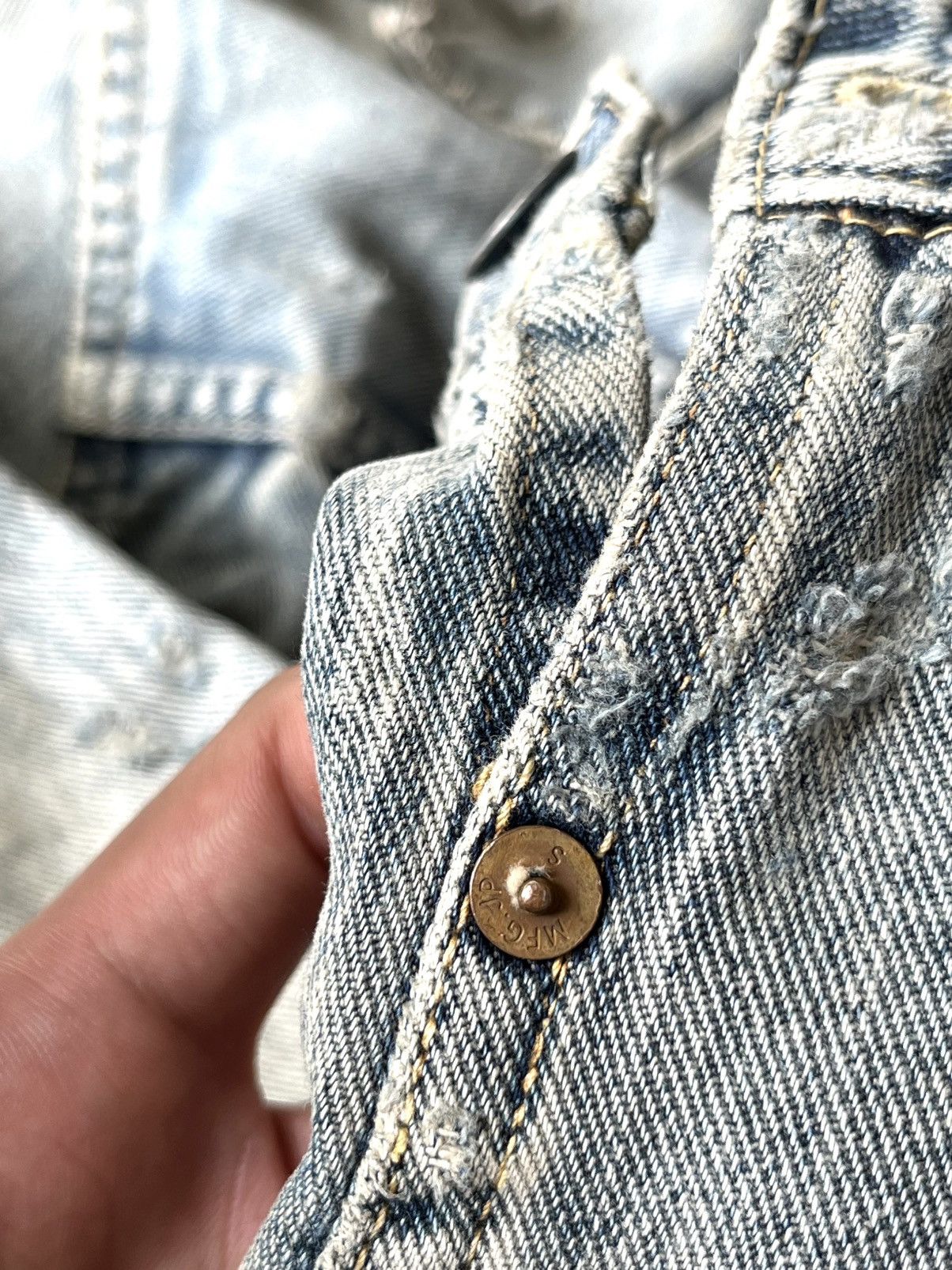 Japanese Brand × Vintage PERFECT!! FADED DISTRESSED VTG. DENIM JACKET JAPAN BRAND Size US M / EU 48-50 / 2 - 4 Thumbnail