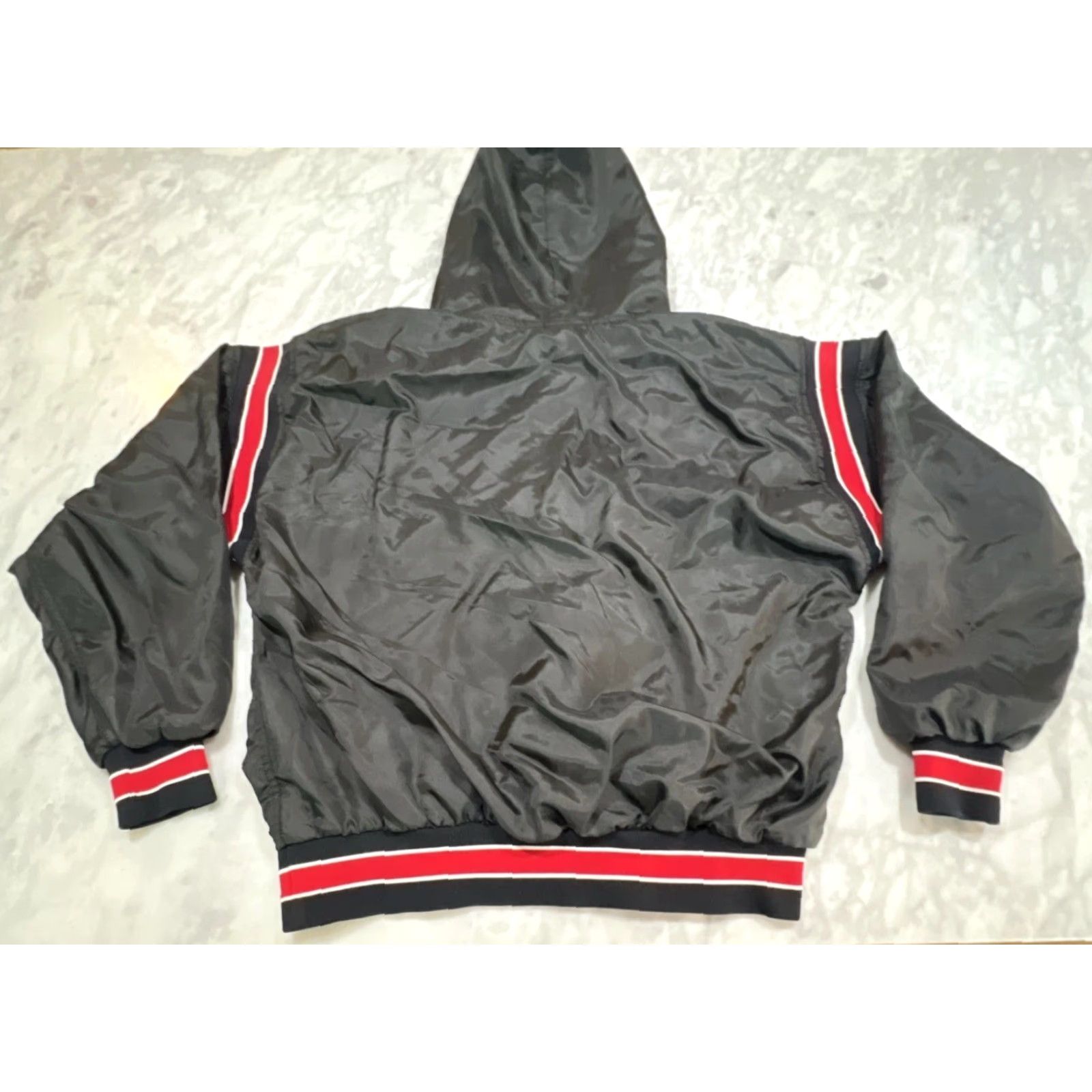Vintage VINTAGE Butwin Hooded Pullover Jacket Men’s Large Sports Black Union Made USA Jacket Nylon Softshell Windbreaker Zip Hooded Casual Mens $ Size US L / EU 52-54 / 3 - 4 Thumbnail