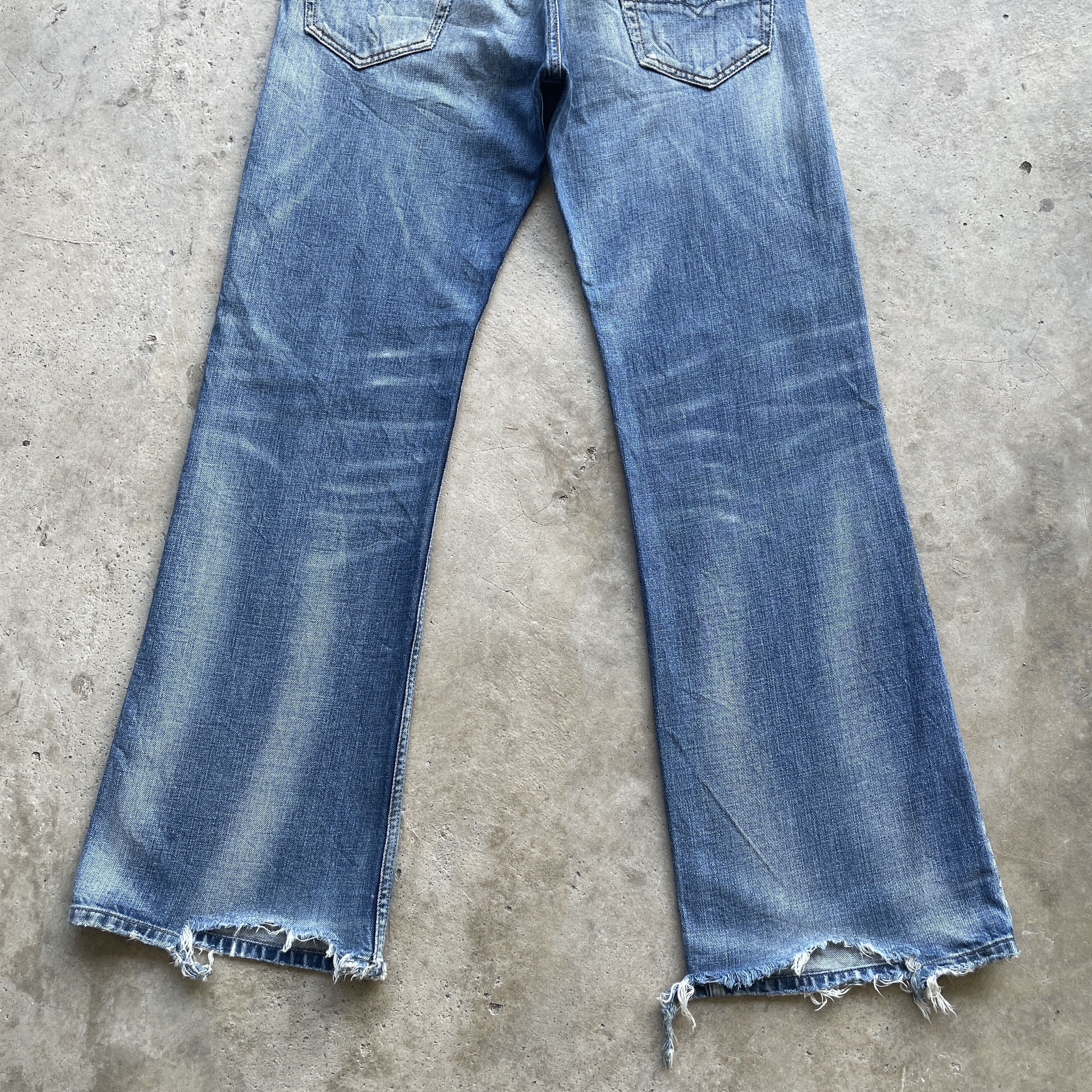 Diesel Vintage Diesel Industry Distressed Wash BootCut Jeans Pants Size US 32 / EU 48 - 13 Thumbnail