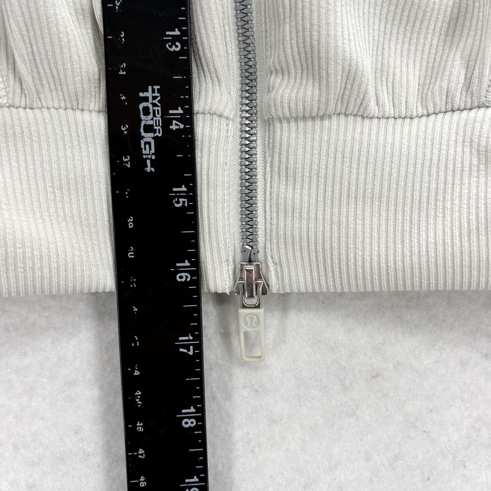 Lululemon Lululemon Ribbed Softstreme Cropped Jacket Womens 2 Gray Stretch Gym Travel Size XS / US 0-2 / IT 36-38 - 5 Thumbnail