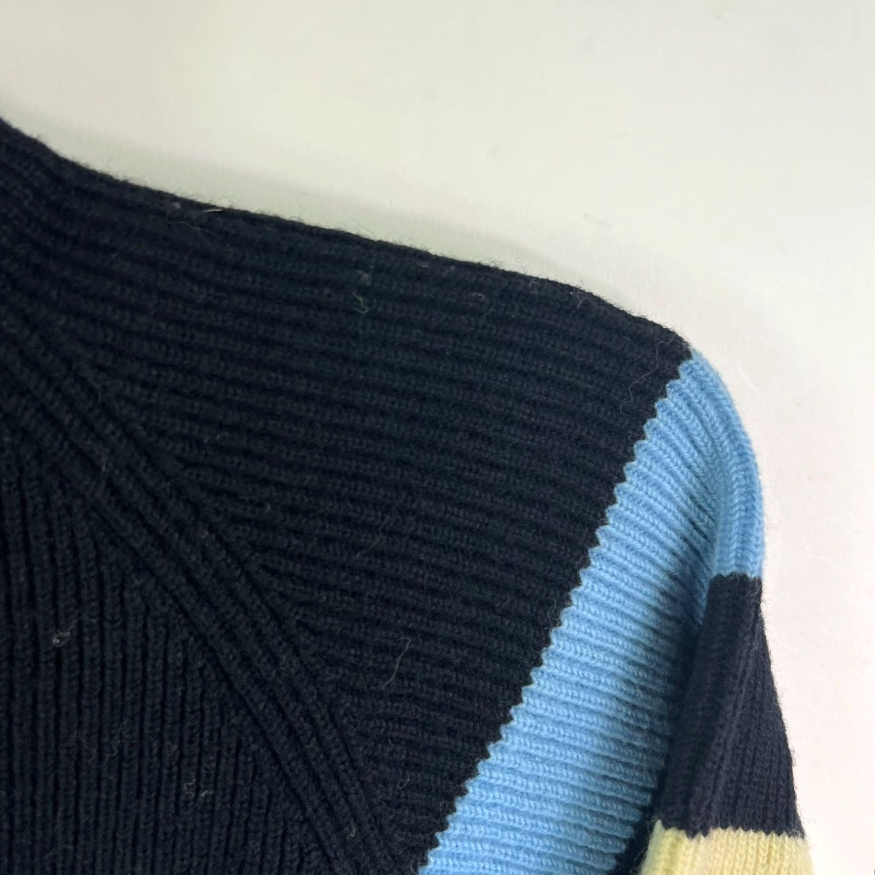 Vintage VINTAGE Reine Woole Striped Wool Sweater Men's S (US) Blue, Wool Knit Crew Neck, Classic Fit, All Seasons, Heavyweight, 40" Chest, German Made Size US S / EU 44-46 / 1 - 3 Thumbnail