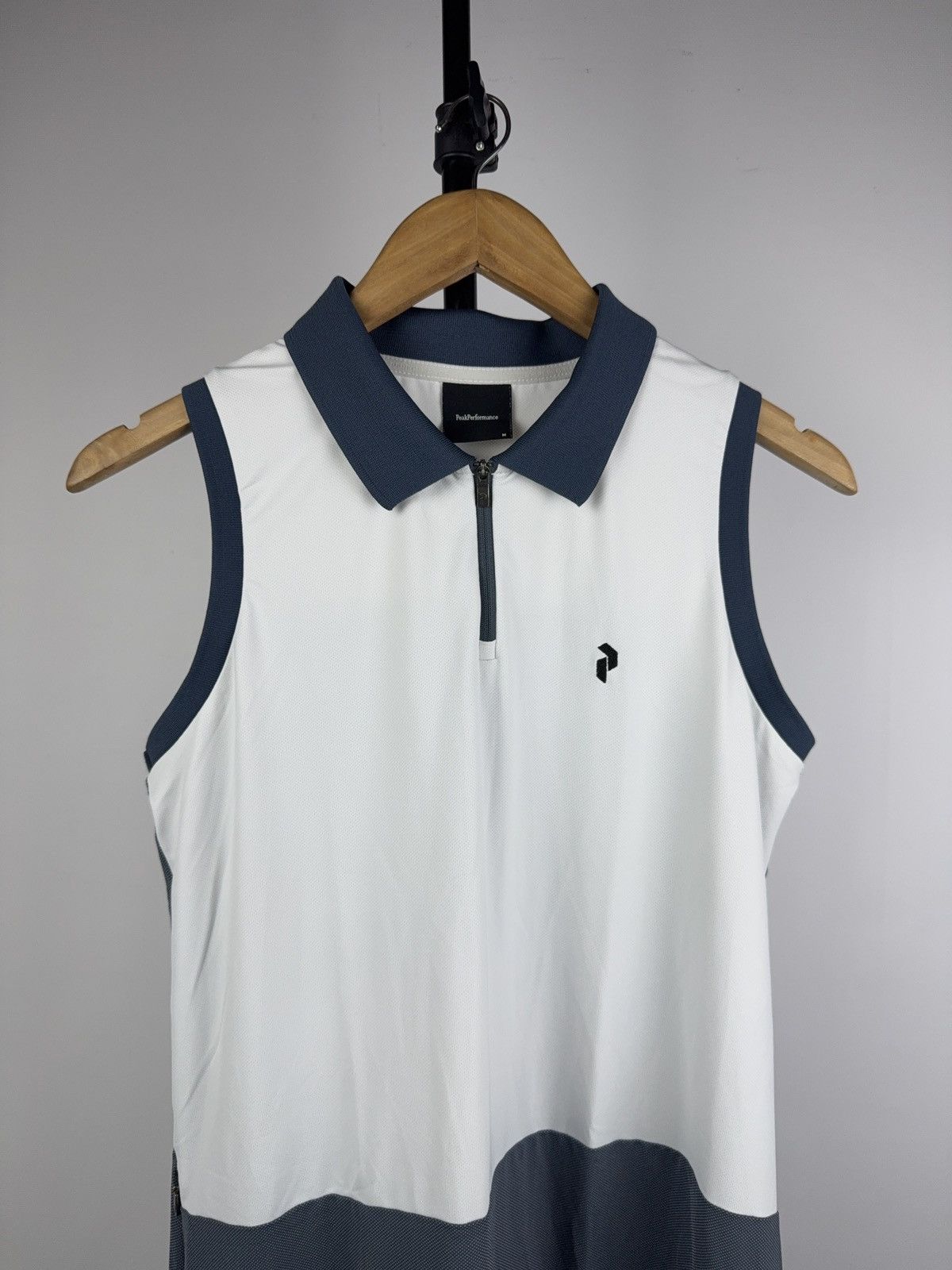 Peak Performance Outdoor Gorpcore Peak Performance midi dress Y2K Size M / US 6-8 / IT 42-44 - 2 Thumbnail