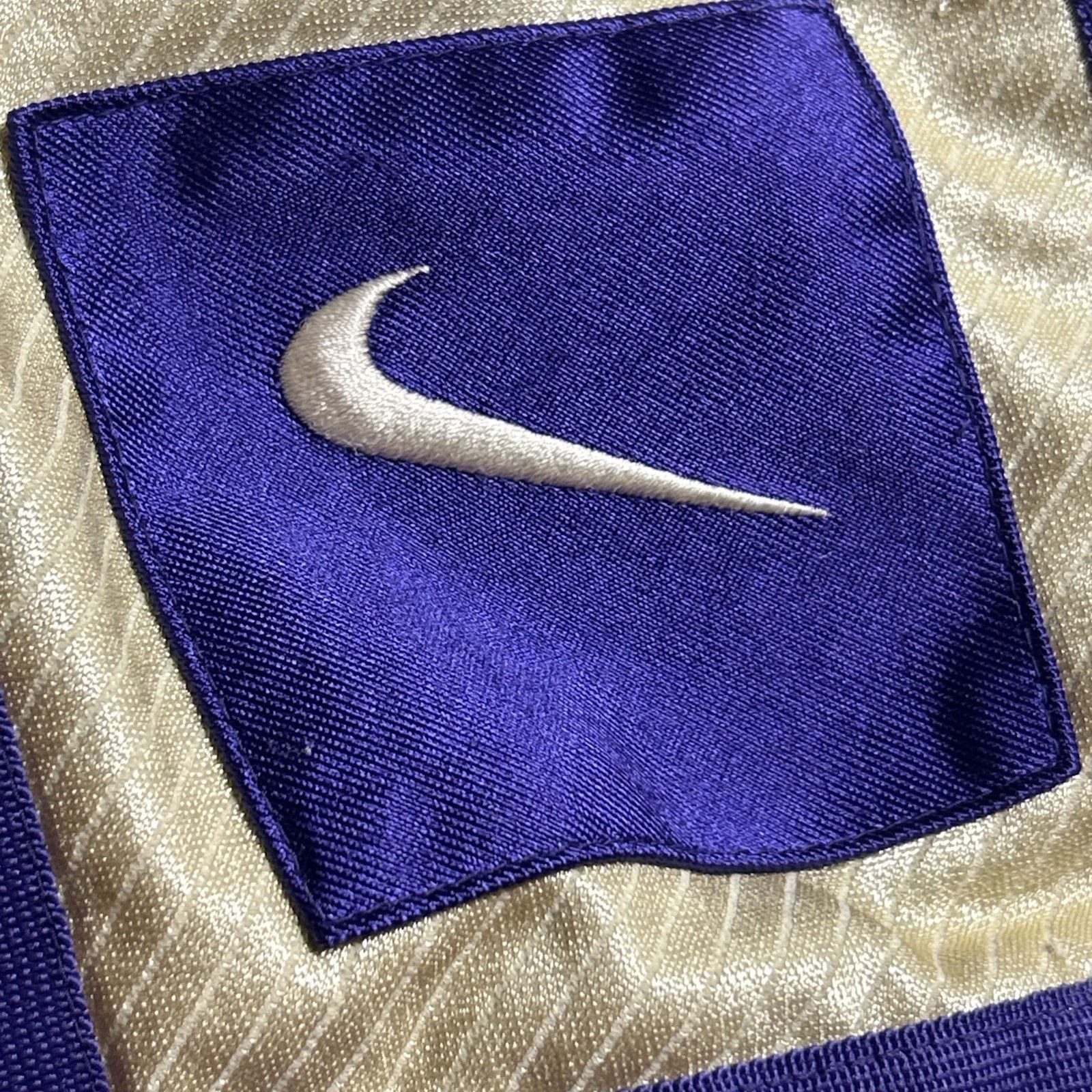 Nike Nike Gold Shinny Dazzle Mesh Shorts Mens XL 34x9 Baggy Retro Size US 34 / EU 50 - 12 Thumbnail