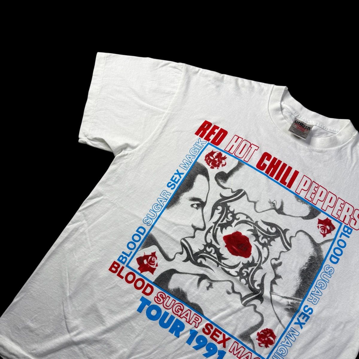 Band Tees Red Hot chili pepper Size US XL / EU 56 / 4 - 2 Thumbnail