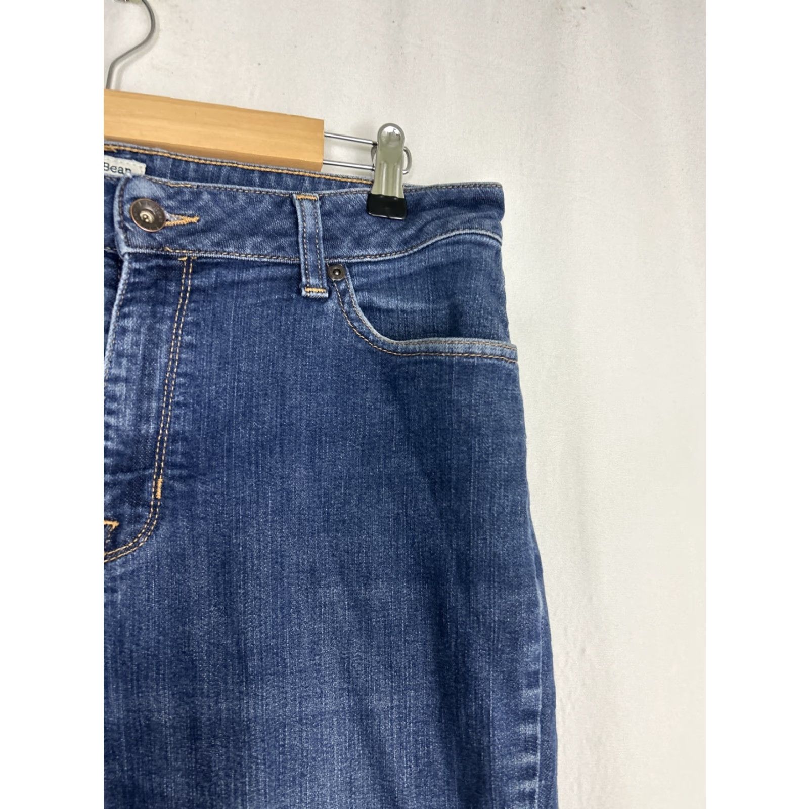 Vintage L.L. Bean Jeans Womens 12 Regular Classic Fit Stretch Denim Medium High Rise 31" Waist 28" Inseam Blue 5-Pocket Button Zip Machine Washable Size 34" / US 12 / IT 48 - 6 Thumbnail