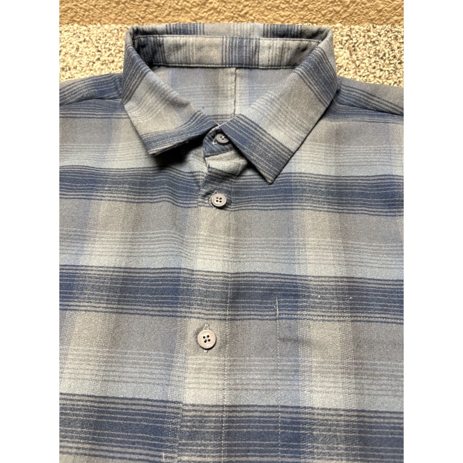 Lululemon Lululemon Shirt Mens Large Blue Plaid Button-Up Flannel Knit Soft Easy Care Pocket Casual Business Workwear All Seasons Size US L / EU 52-54 / 3 - 7 Thumbnail