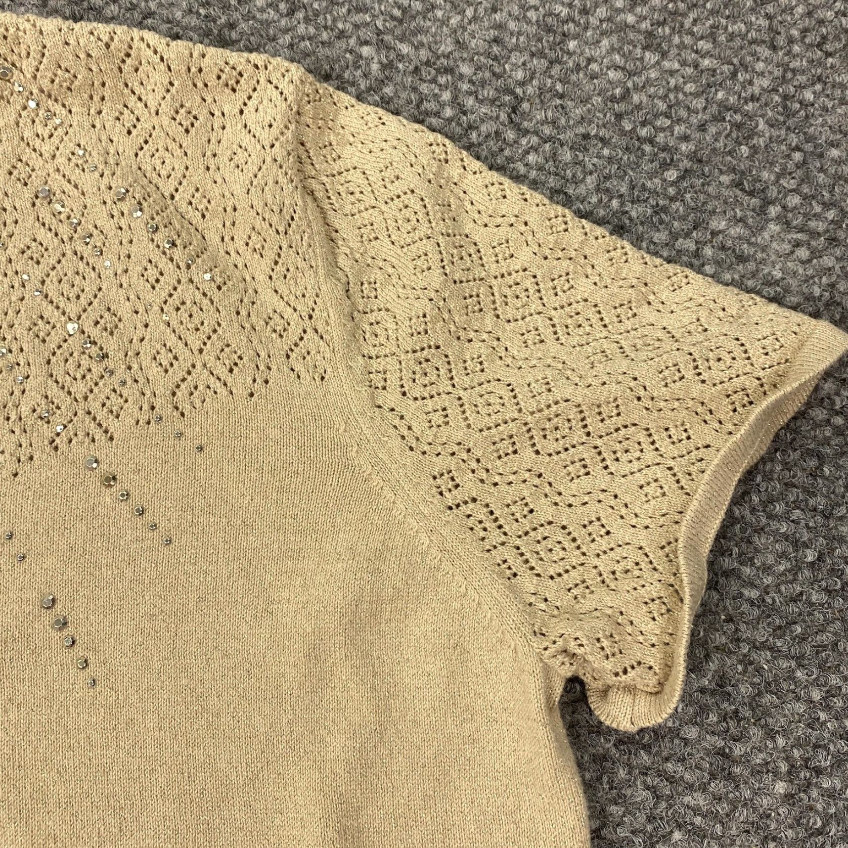 Vintage VINTAGE Alfred Dunner Sweater Womens L Beige Short Sleeve Knit Top Rhinestones Size L / US 10 / IT 46 - 5 Thumbnail