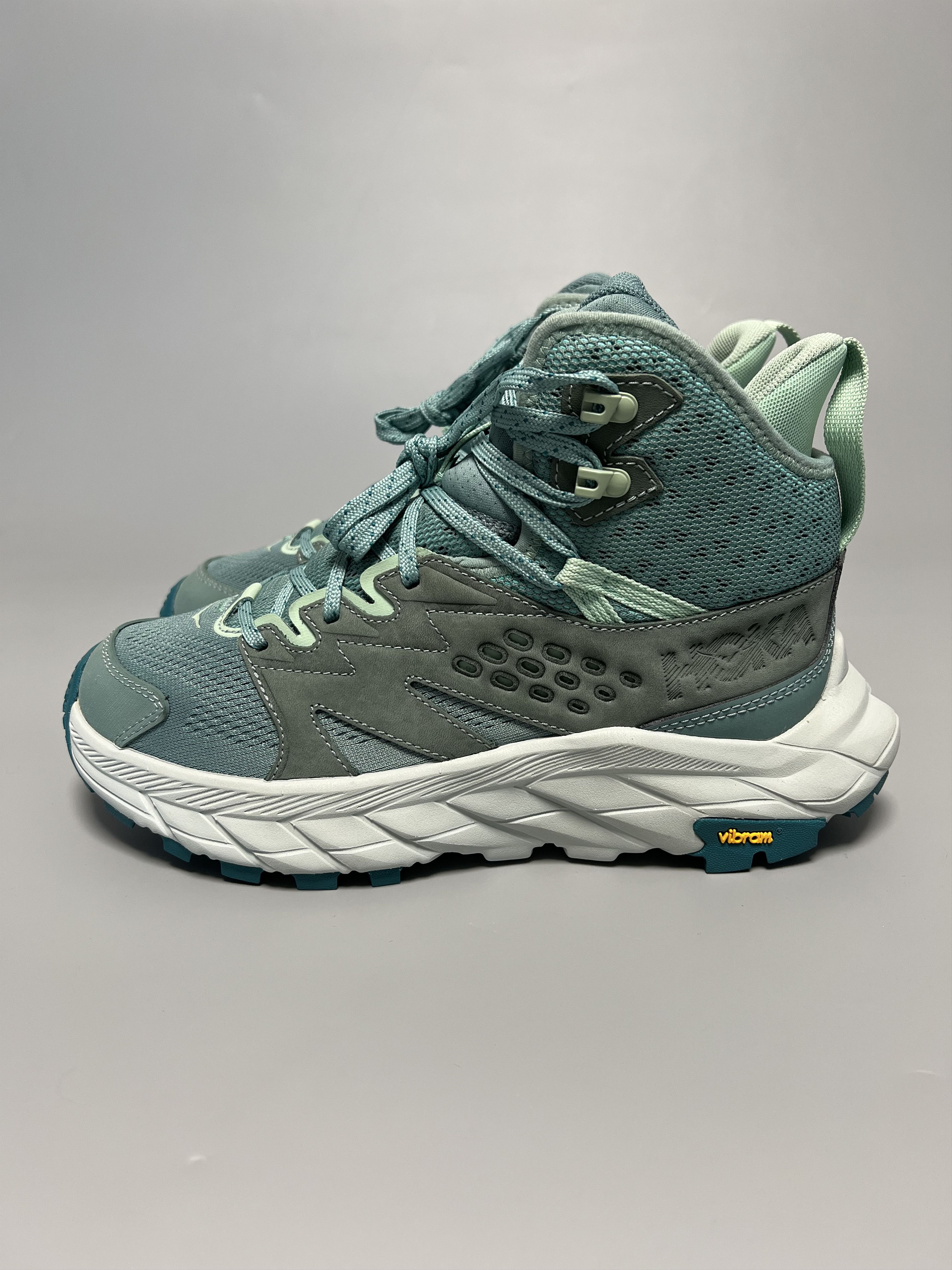 Hoka 7B Hoka One One Anacapa Breeze Mid Hiking Shoes 1134506-TMGR Size US 7 / IT 37 - 2 Thumbnail