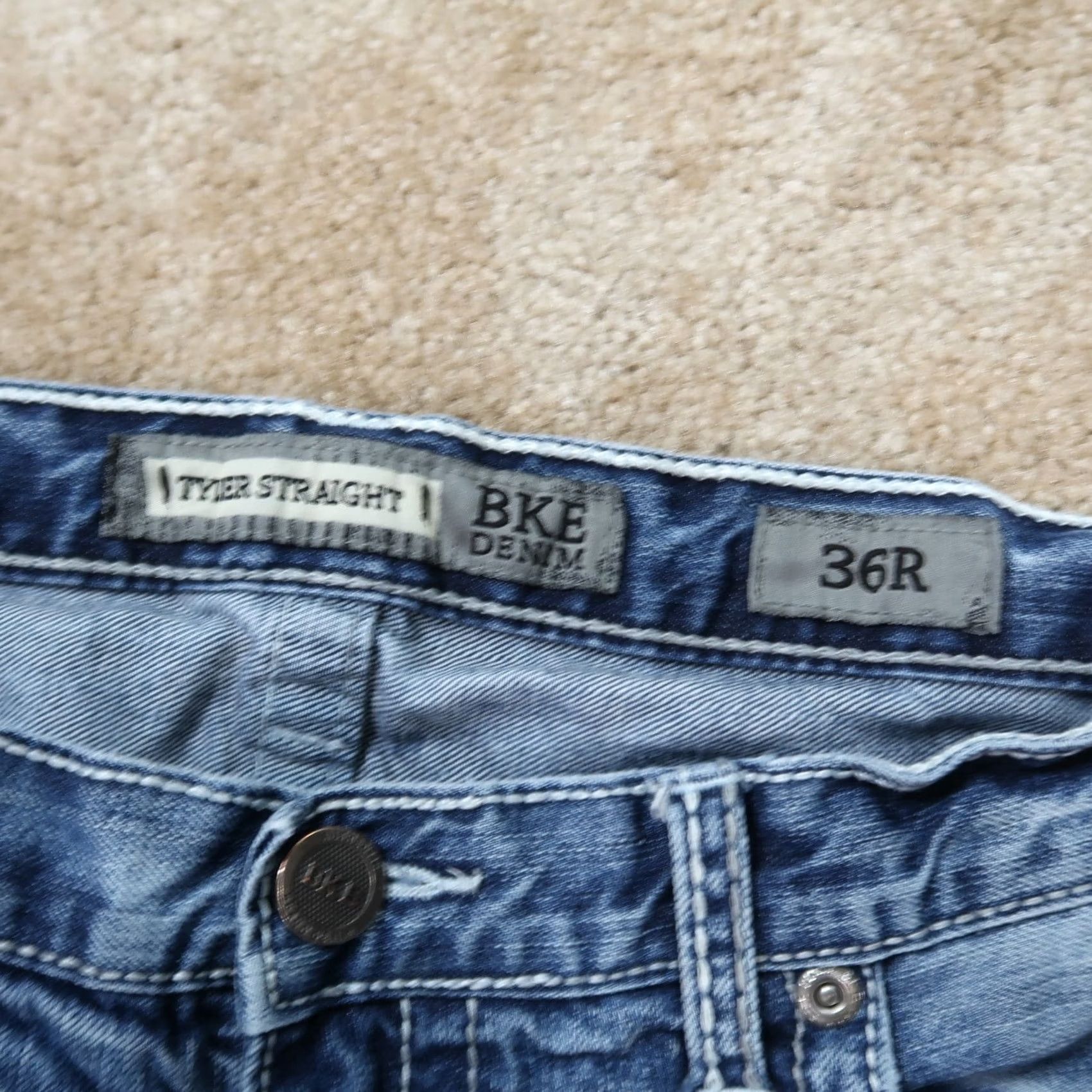 Vintage BKE Buckle Tyler Jeans Men’s 36x31 Blue Denim Distressed Straight Leg 5-Pocket Denim Pants Mens Regular Fit 90s Size US 36 / EU 52 - 5 Thumbnail