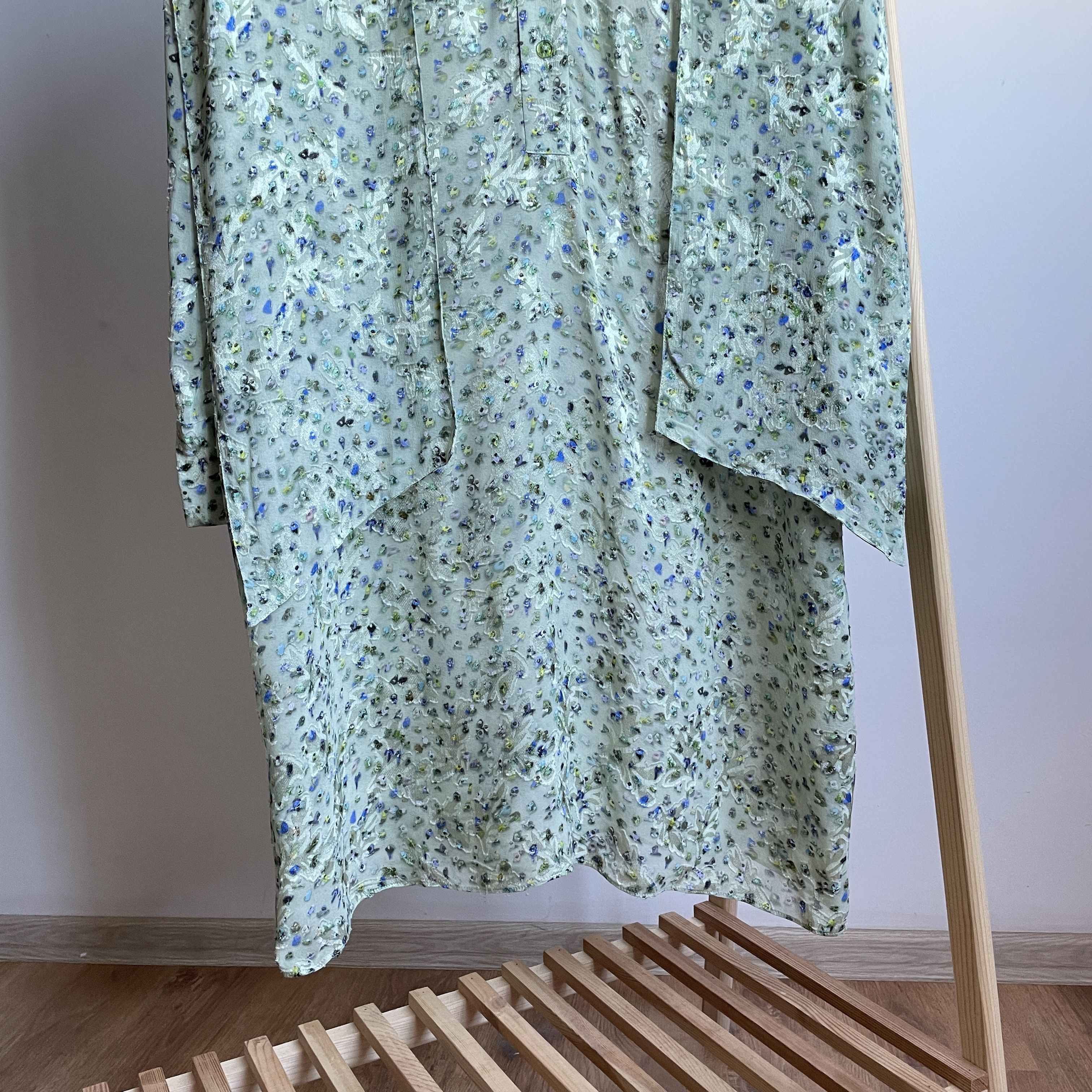 Acne Studios Acne Studios Crowd-Print Floral Scarf Neck VIscose Dress Size XS / US 0-2 / IT 36-38 - 10 Thumbnail